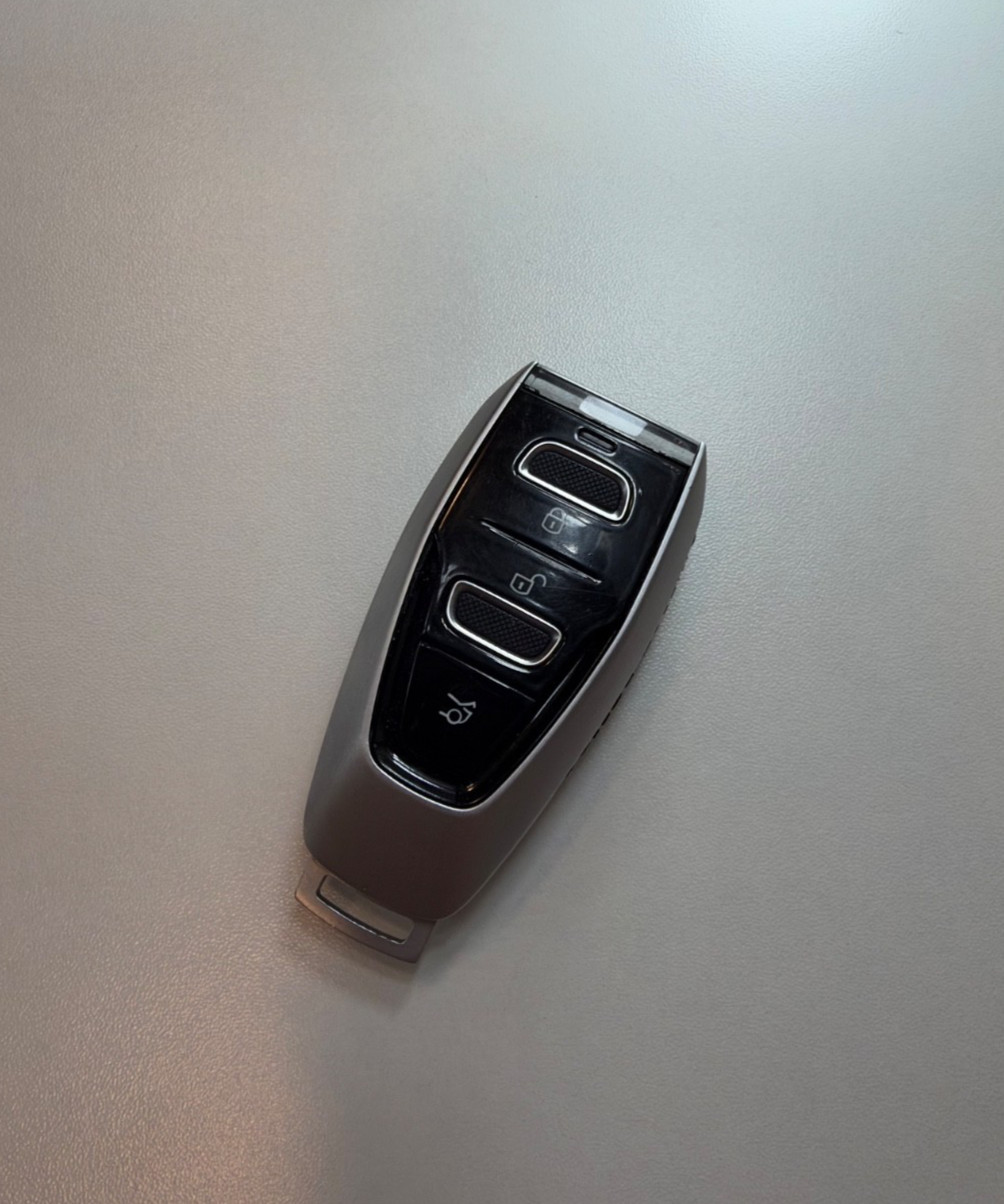 OEM Aston Martin DBX Crystal Key Fob 2021-2025 OEM Aston Martin DBX Crystal Key Fob 2021-2025