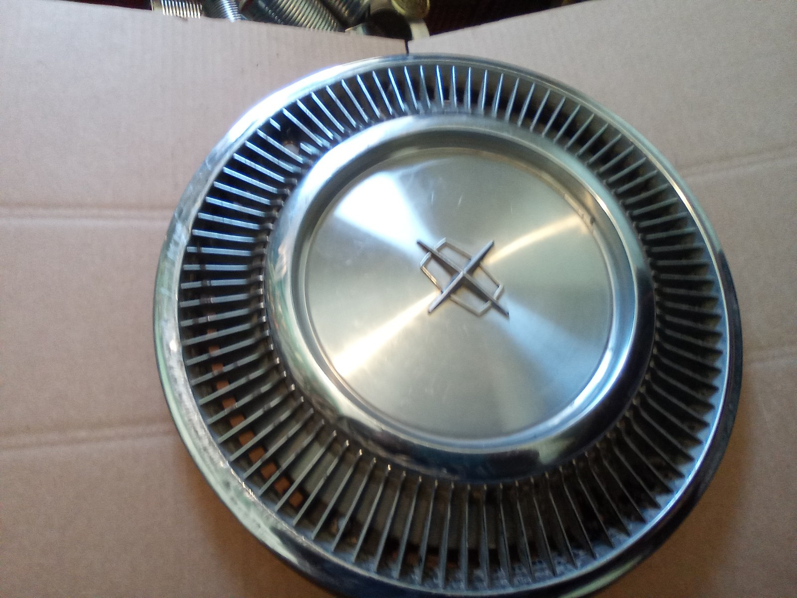 1974 - 1978 LINCOLN CONTINENTAL Wheel Cover Hubcap OEM #720 1974 - 1978 LINCOLN CONTINENTAL Wheel Cover Hubcap OEM #720