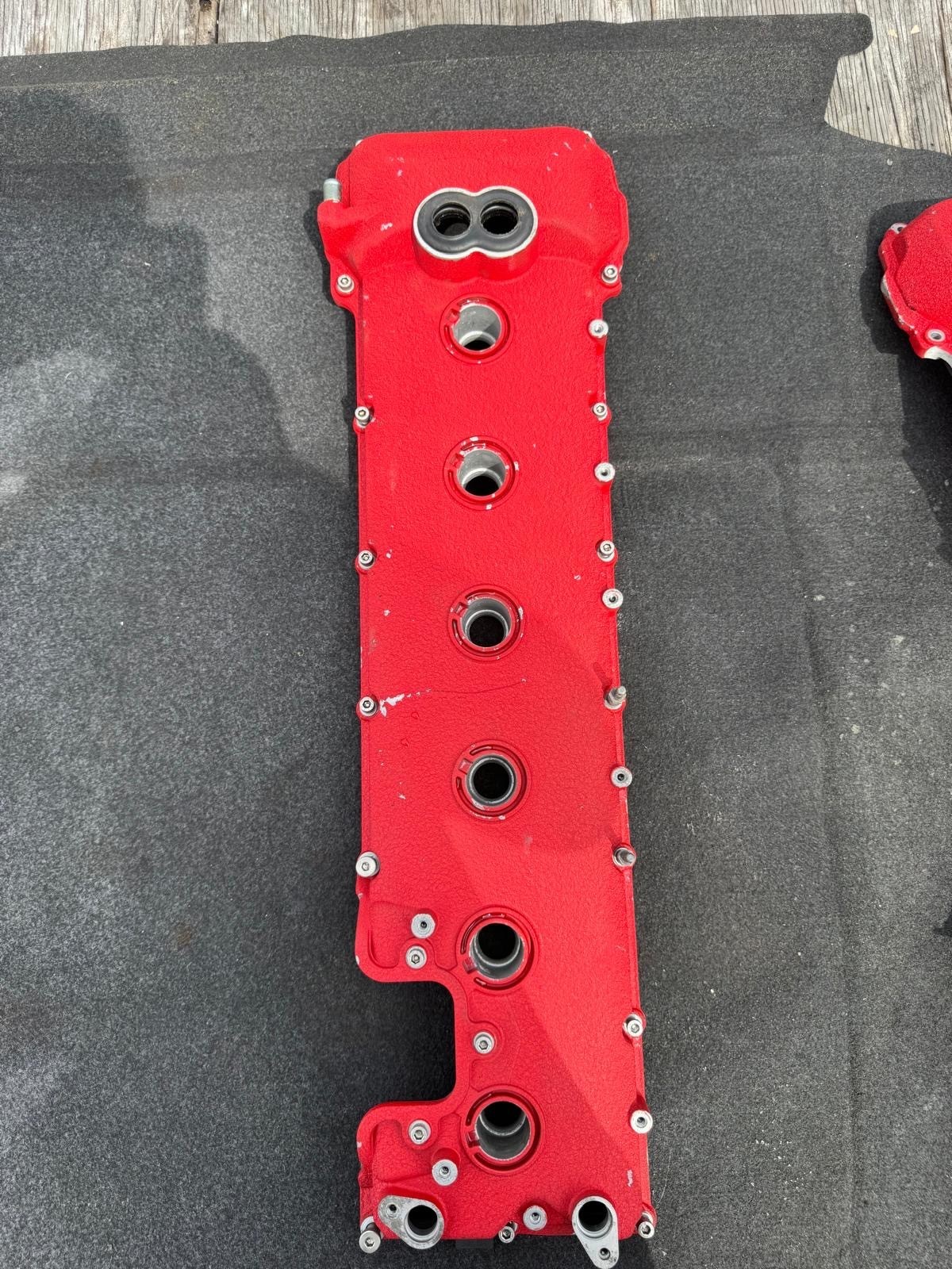 2014 2016 FERRARI FF RH VALVE COVER / RIGHT CYLINDER HEAD COVER 2925665 OEM