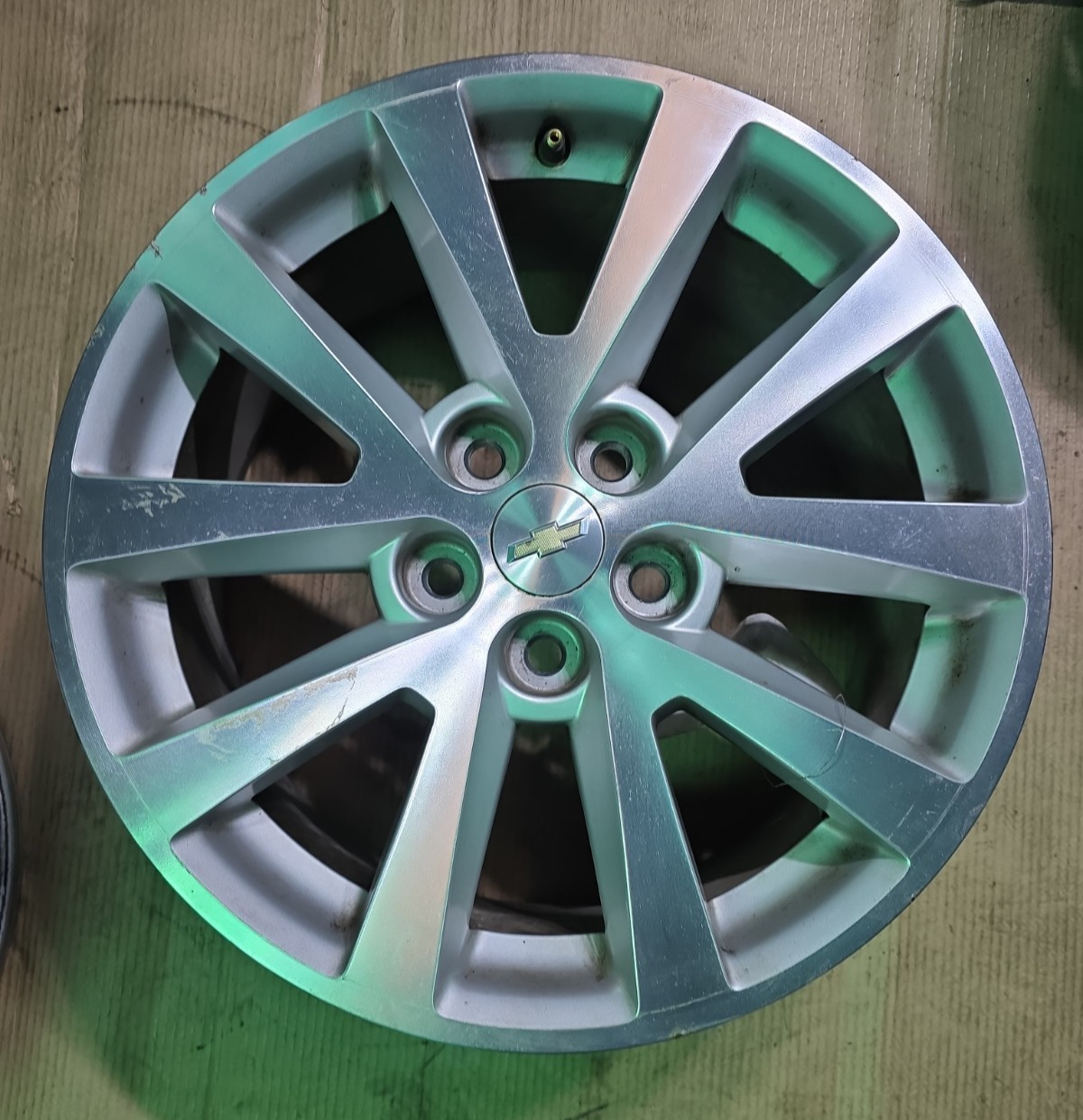 2013-2016 Chevrolet Malibu WHEEL  18x8, 5 lug, 120mm ID 23123760