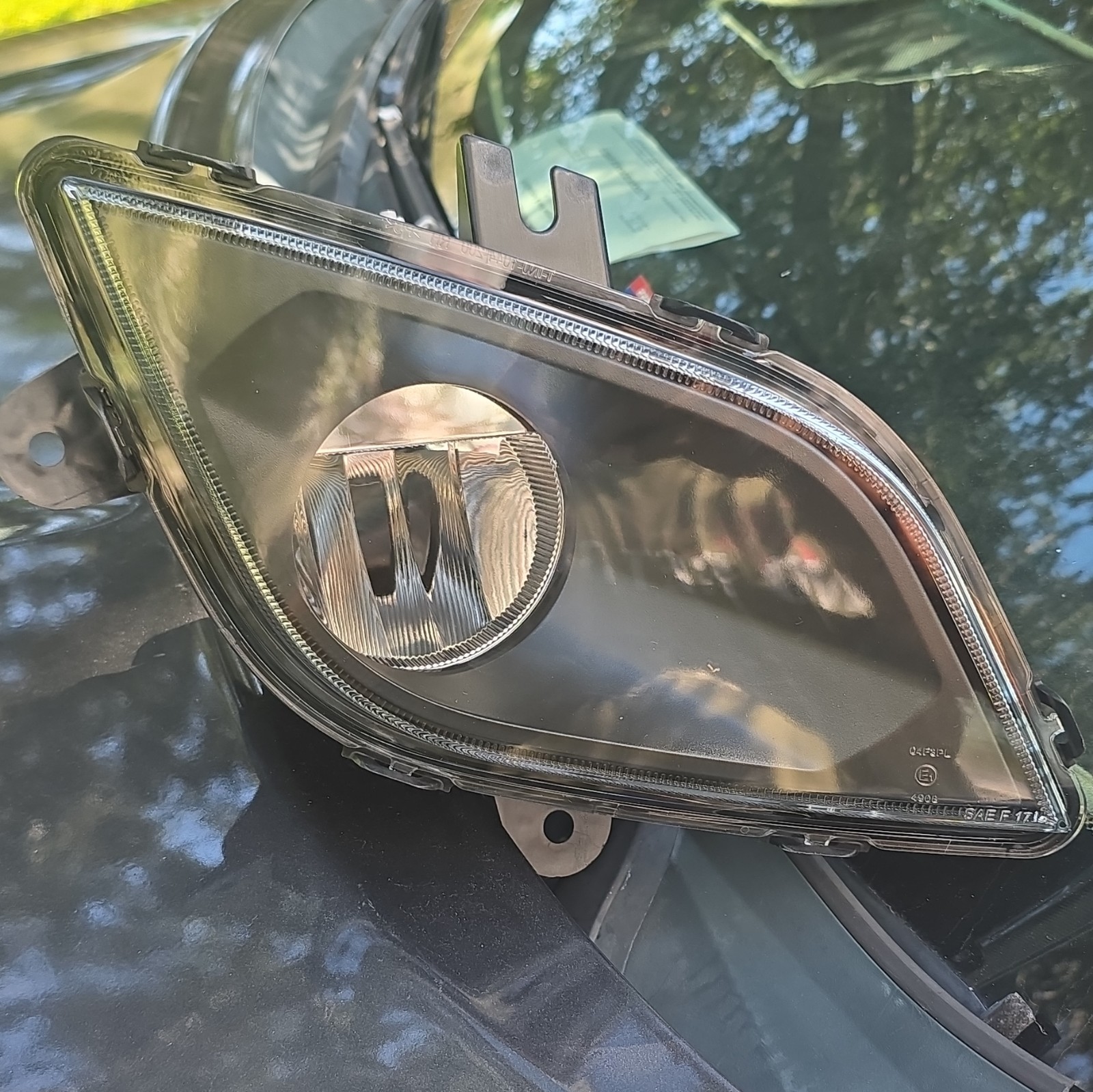 For Freightliner Cascadia 116 126 2018-2026 Passenger Side LED Front Fog Light