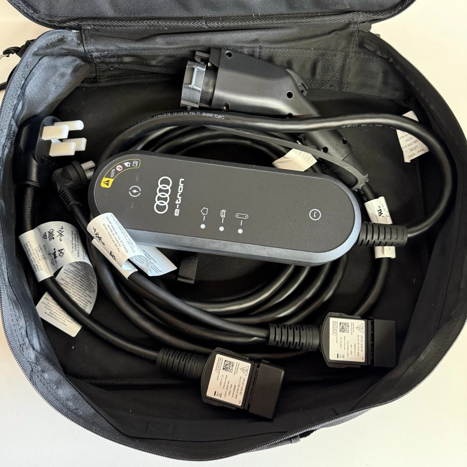 AUDI E-TRON OEM Level 2 Charger Kit EV Universal Charging (fast ship) AUDI E-TRON OEM Level 2 Charger Kit EV Universal Charging (fast ship)