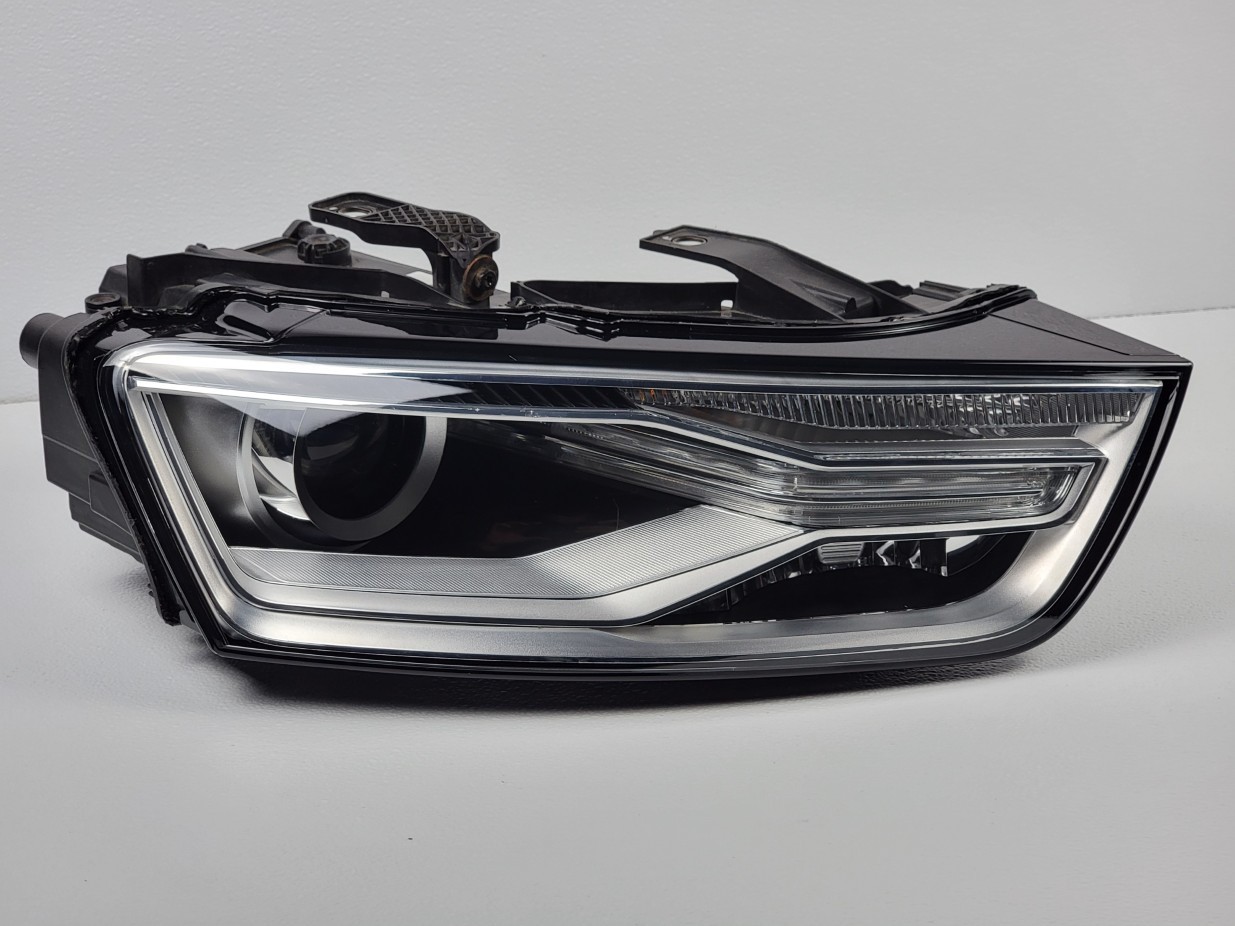 MINT 2016-2018 Audi Q3 RIGHT PASSENGER DRL XENON HID HEADLIGHT OEM 8U0941006