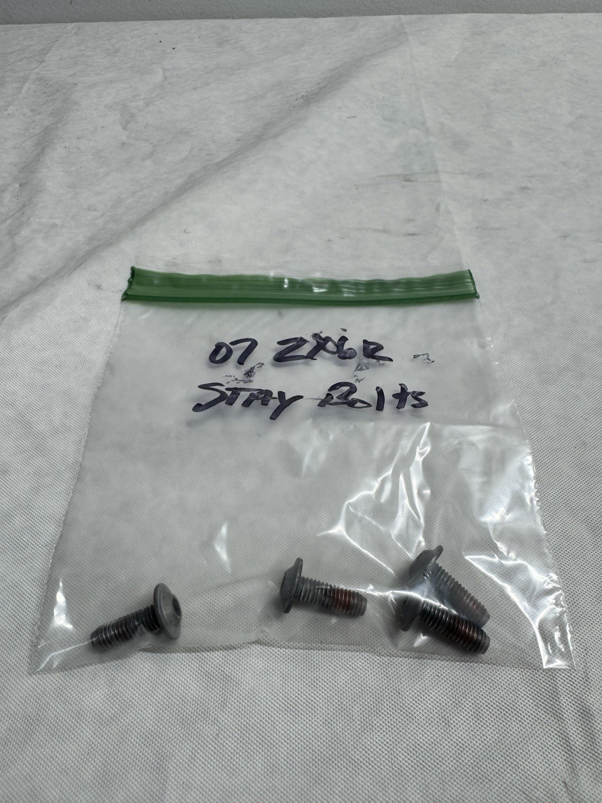 2007 2008 07 08 KAWASAKI NINJA ZX6R ZX 6R OEM RAM AIR STAY MOUNT BOLTS