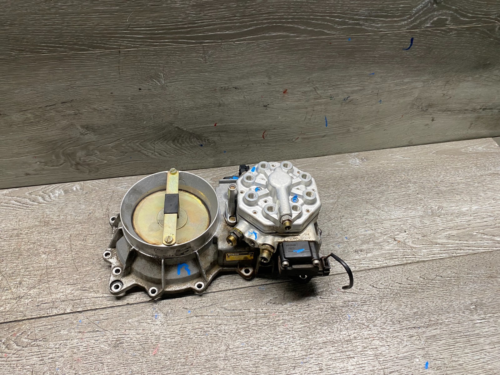 OEM MERCEDES W126 420SEL 560SL 560SEL 1986-1991 V8 FUEL INJECTION DISTRIBUTOR OEM MERCEDES W126 420SEL 560SL 560SEL 1986-1991 V8 FUEL INJECTION DISTRIBUTOR