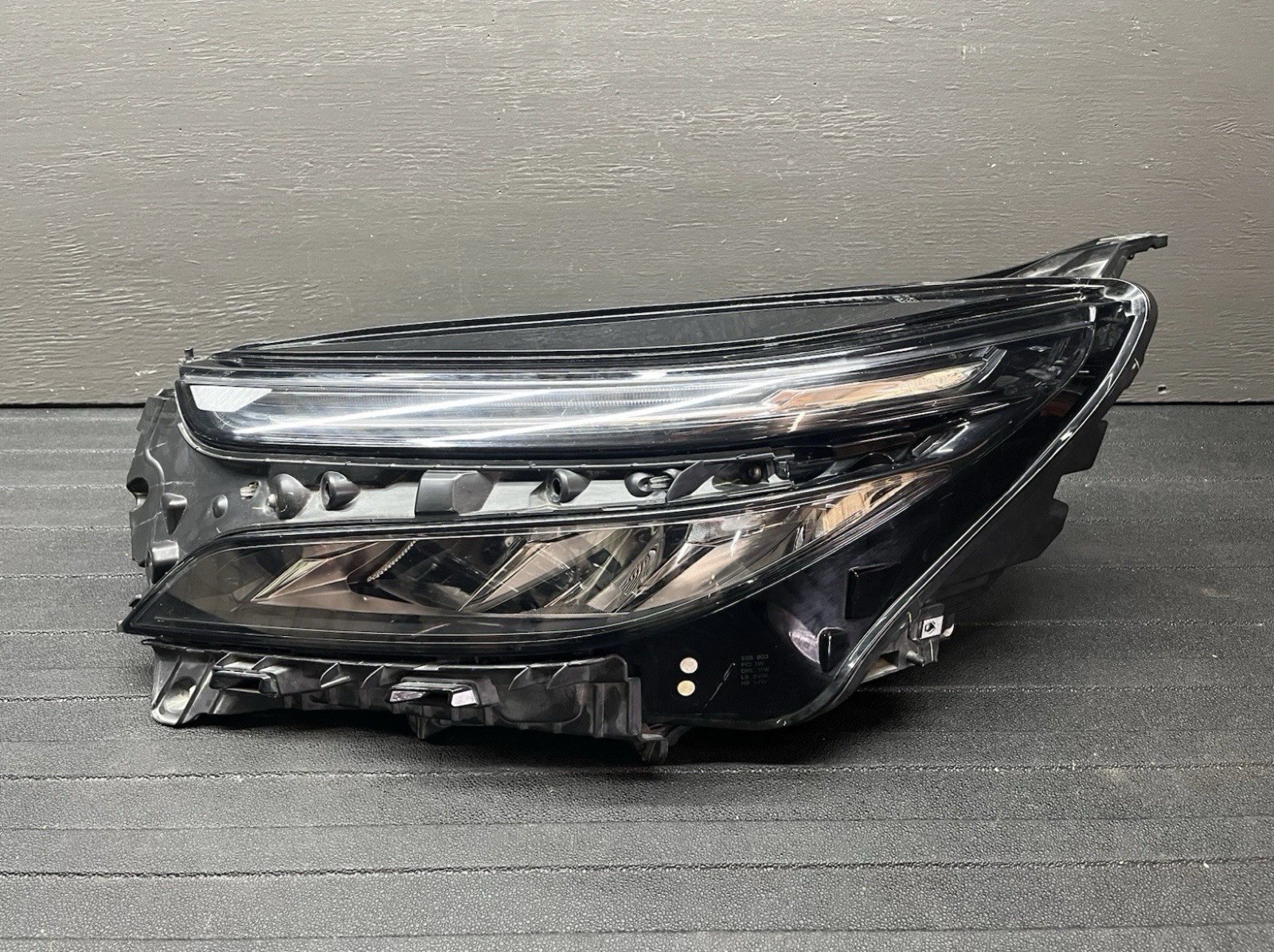 2022-2024 Chevy Equinox Headlight LH OEM