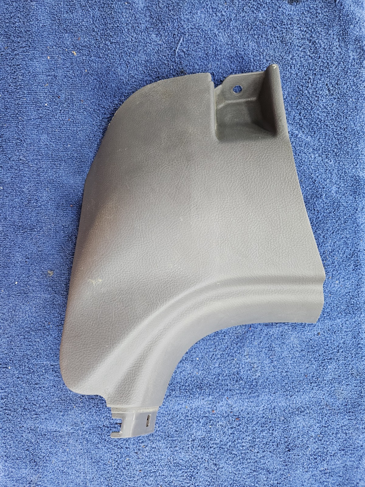 00-05 TOYOTA CELICA  KICK PANEL TRIM PASSENGER RIGHT SIDE GRAY COLOR 62111-20290