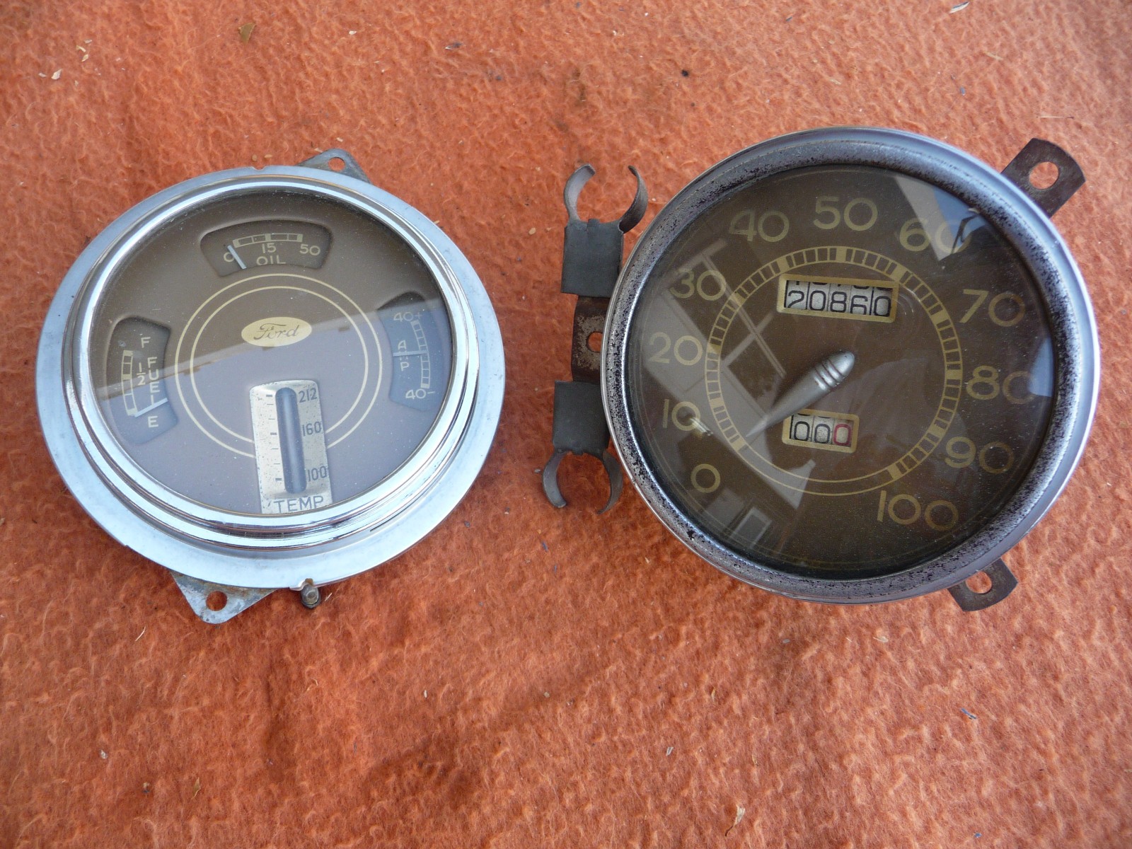 Nice Used 1939 Ford Puickup original Speedometer and gauges all but temp work Nice Used 1939 Ford Puickup original Speedometer and gauges all but temp work