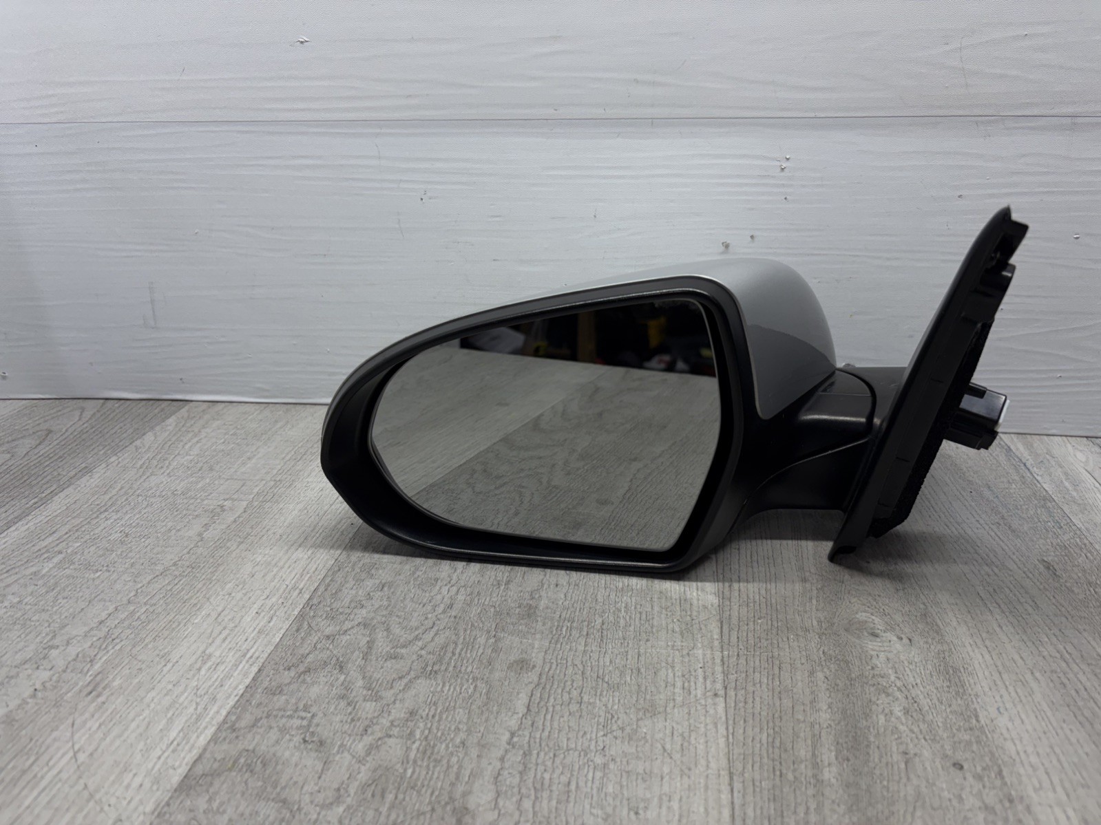 2017-2022 Kia Niro Left Driver Side Door Mirror OEM Silver ((A5))