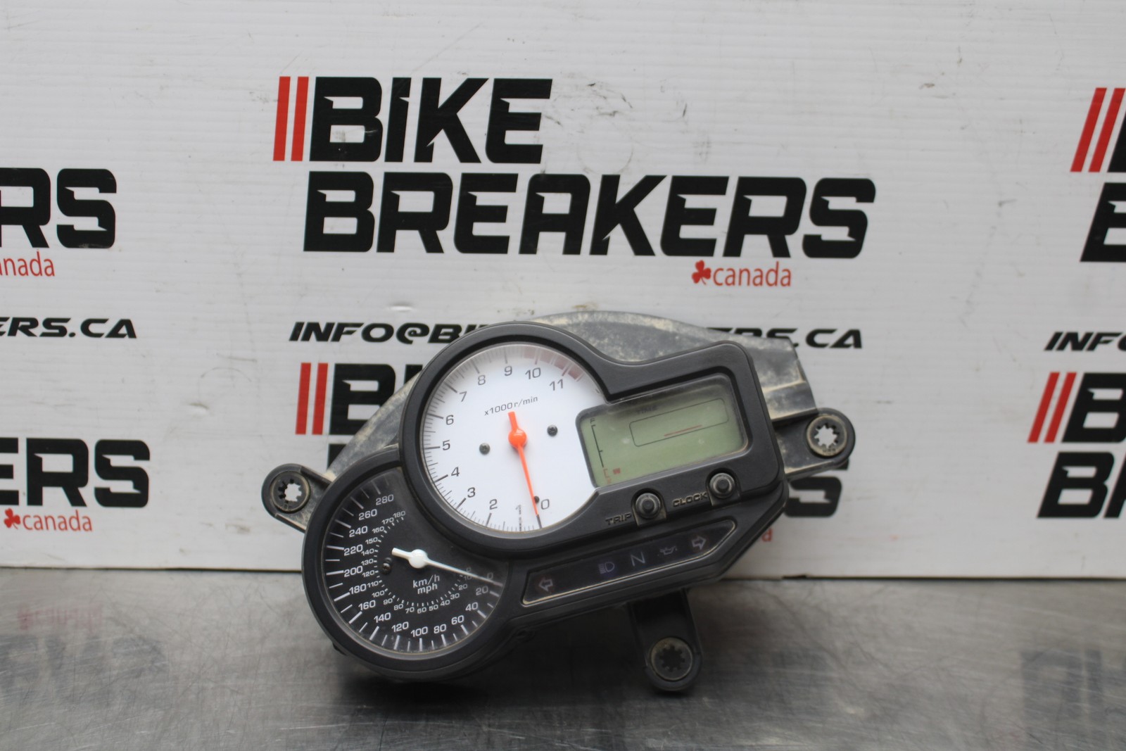 98-05 HONDA SUPER HAWK 1000 VTR1000F SPEEDO TACH GAUGES DISPLAY CLUSTER BB821