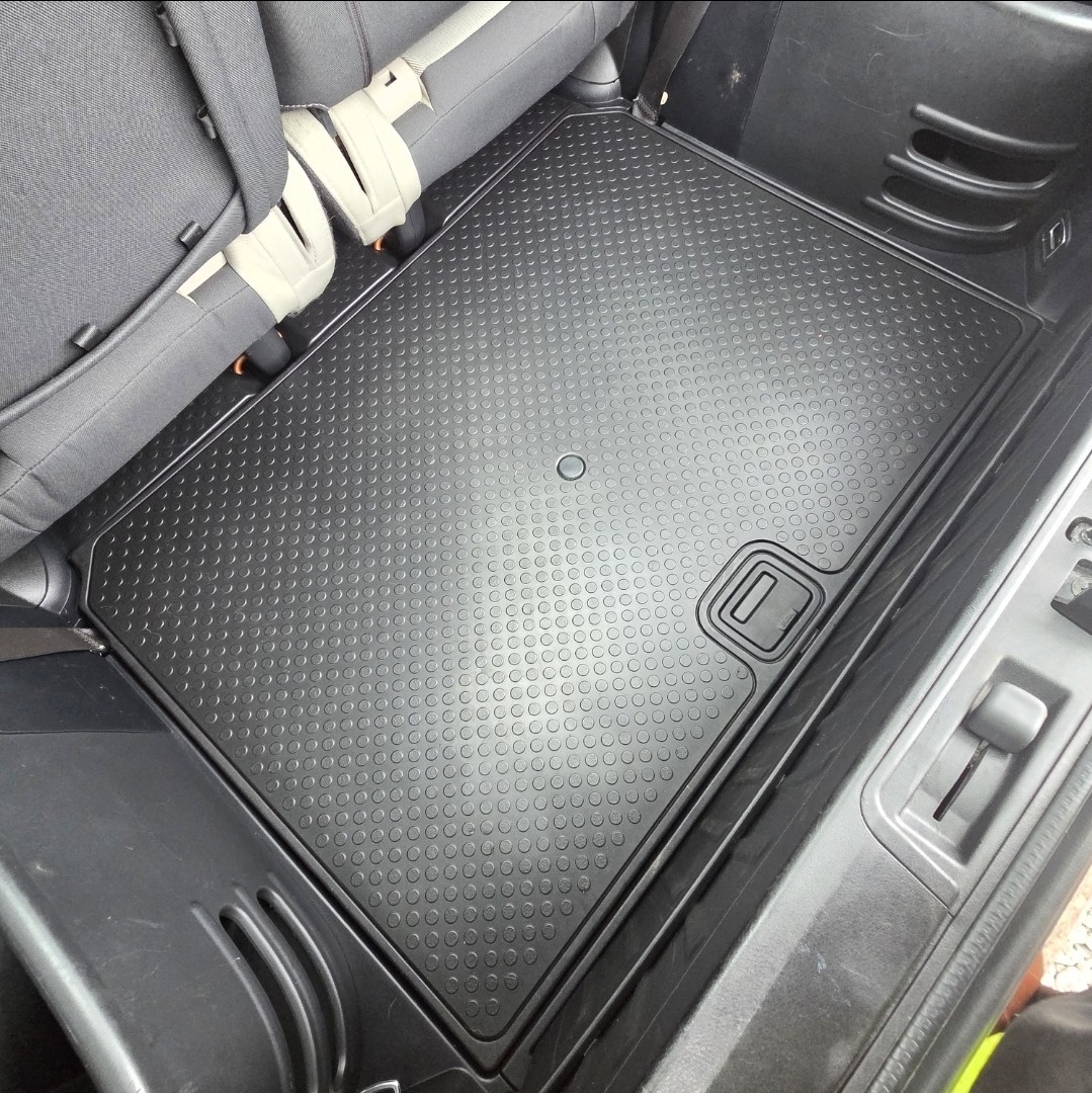Honda Element Rear Spare Tire Cover Trunk Floor OEM Honda Element Rear Spare Tire Cover Trunk Floor OEM