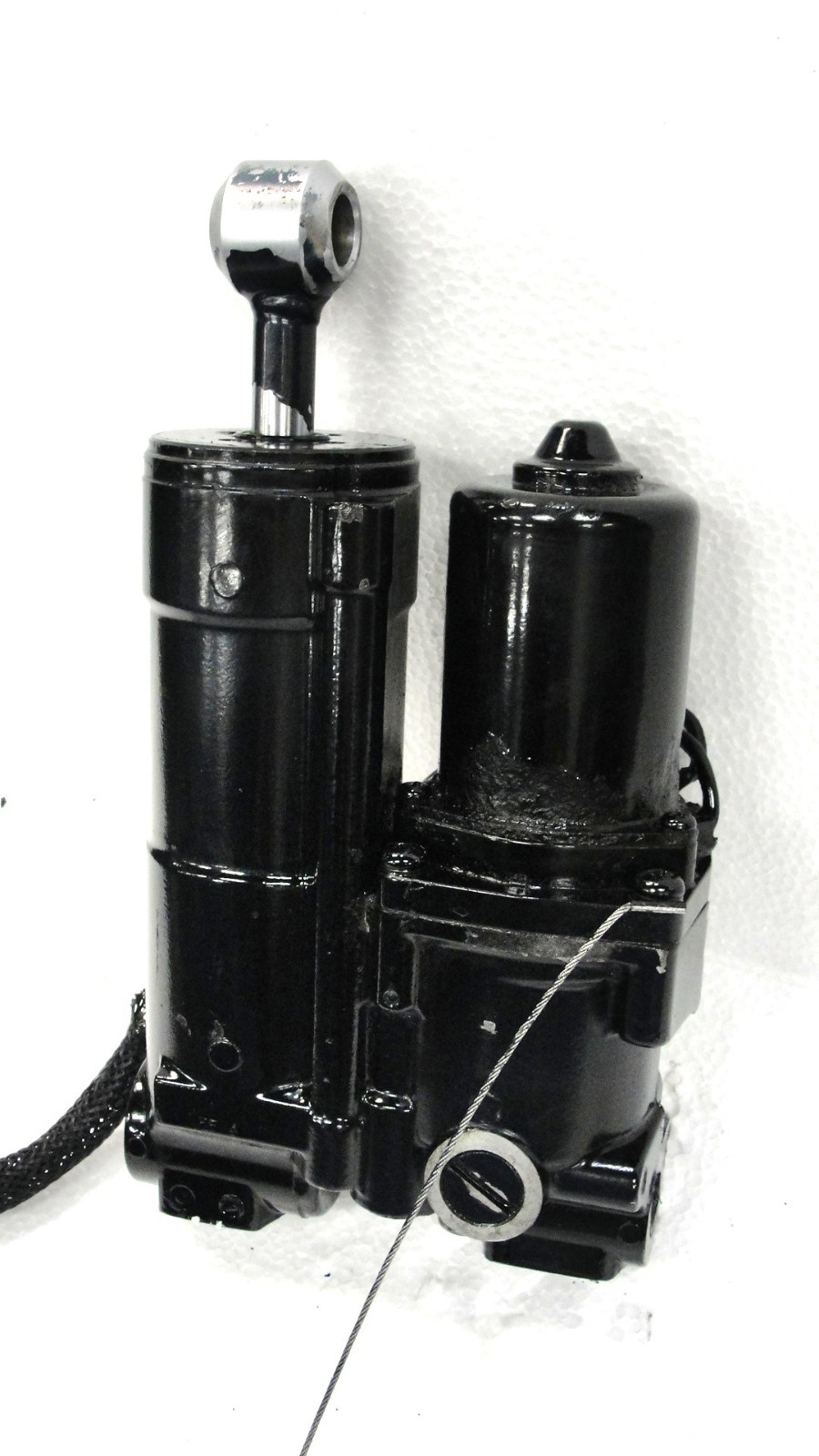 Johnson Evinrude 40 48 50 hp Outboard Power Tilt Trim Unit Assembly Johnson Evinrude 40 48 50 hp Outboard Power Tilt Trim Unit Assembly