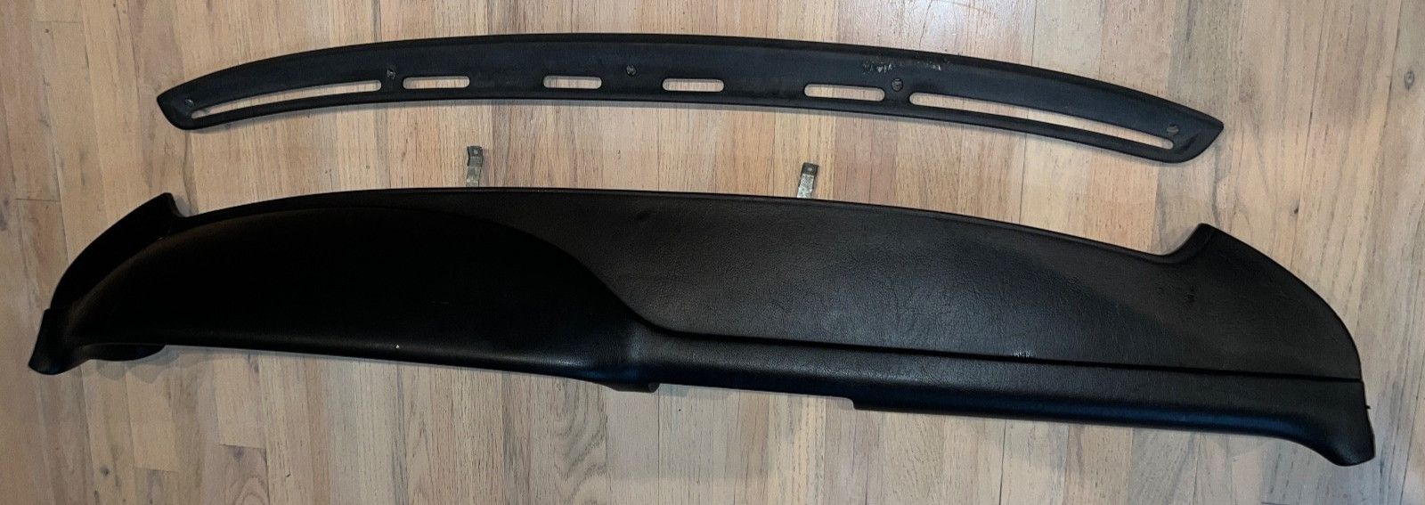 genuine porsche 911 930 993 964 dashboard BLACK w/retainer plate 87-96