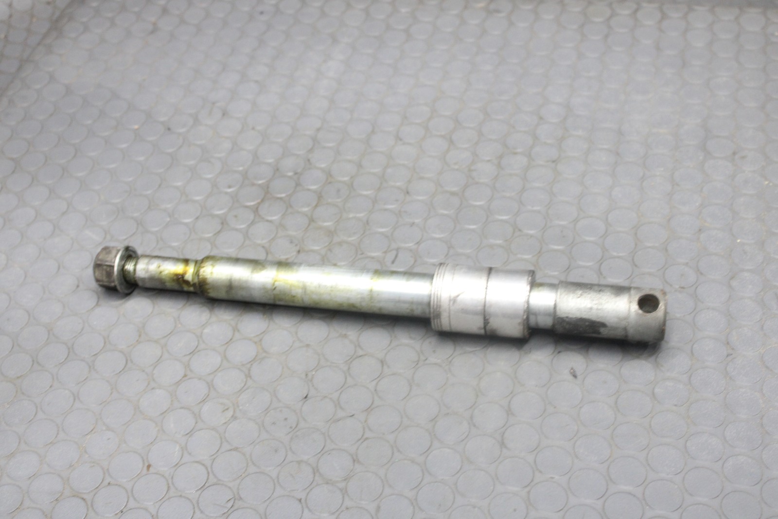 08-16 Harley-davidson Dyna Fat Bob Fxdf Front Wheel Rim Axle Bolt