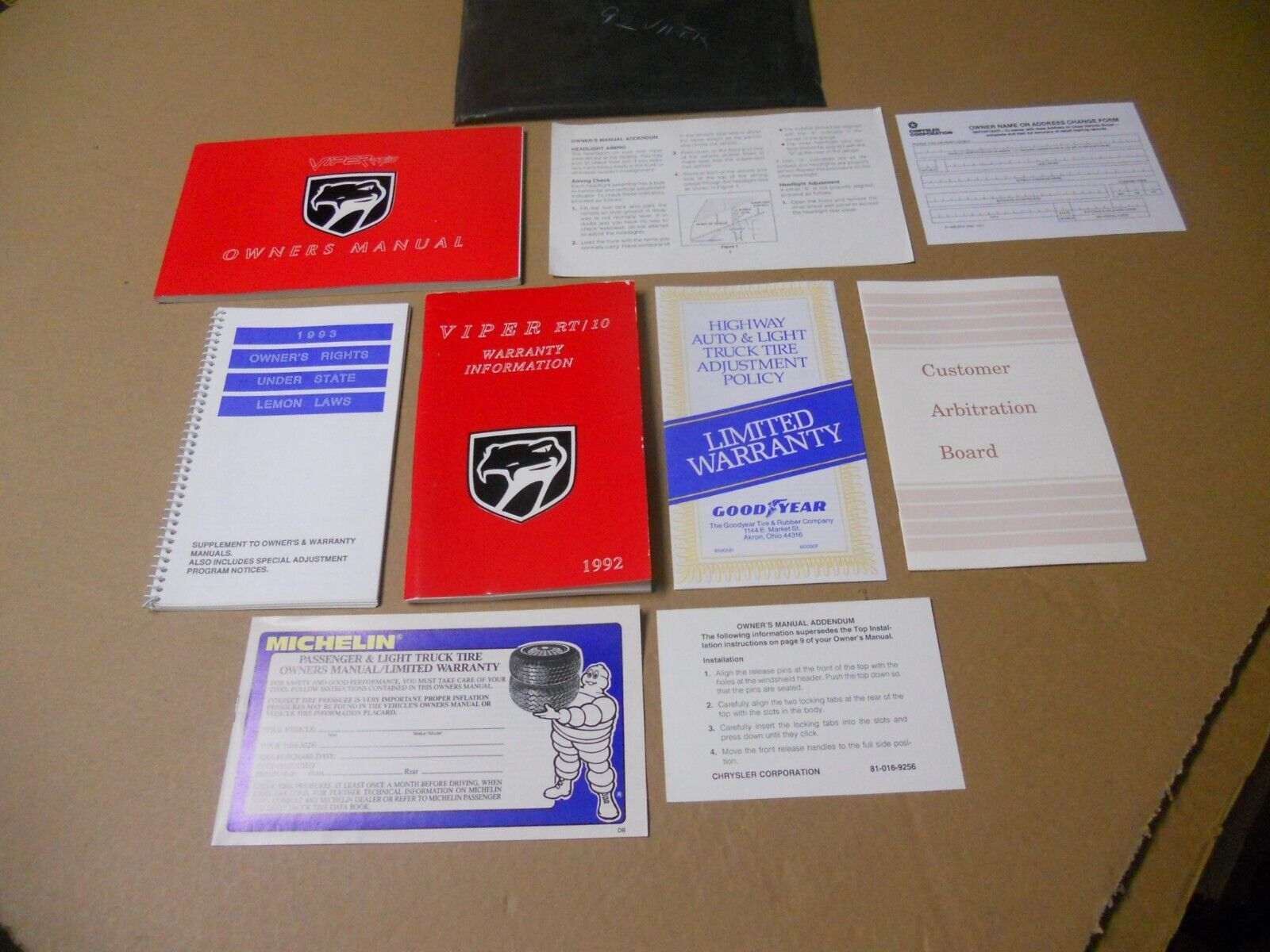 NOS Original 1992 Dodge Viper RT/10 Operating Instructions Owners Manual Set