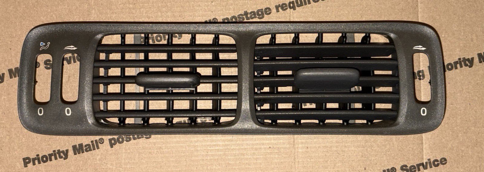 1998-2000 Volvo S70 V70 C70 Center Console Dash Air Vent Assembly Dark Grey OEM