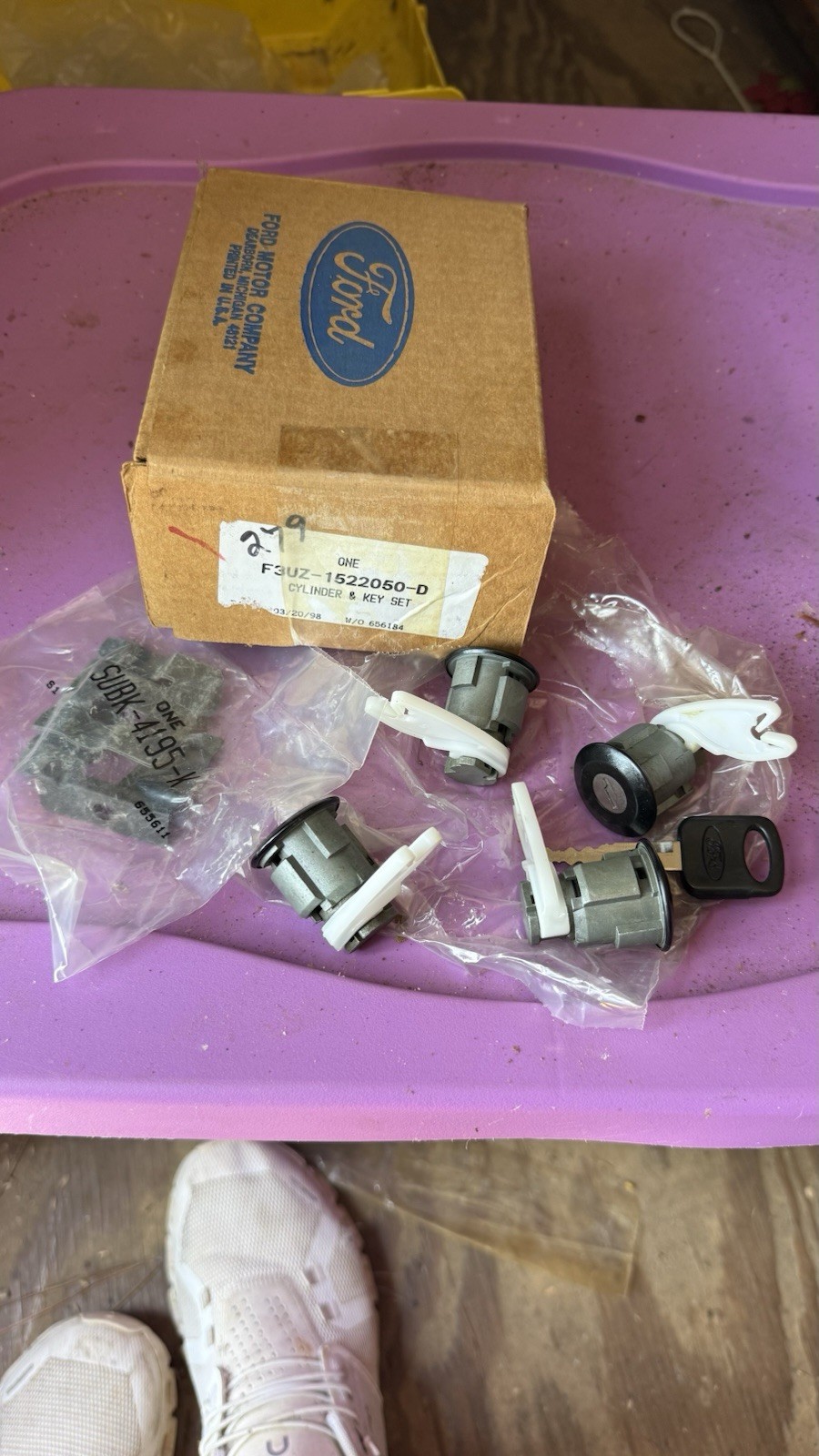 Ford cylinder and key set F3UZ-1522050-D New Old Stock