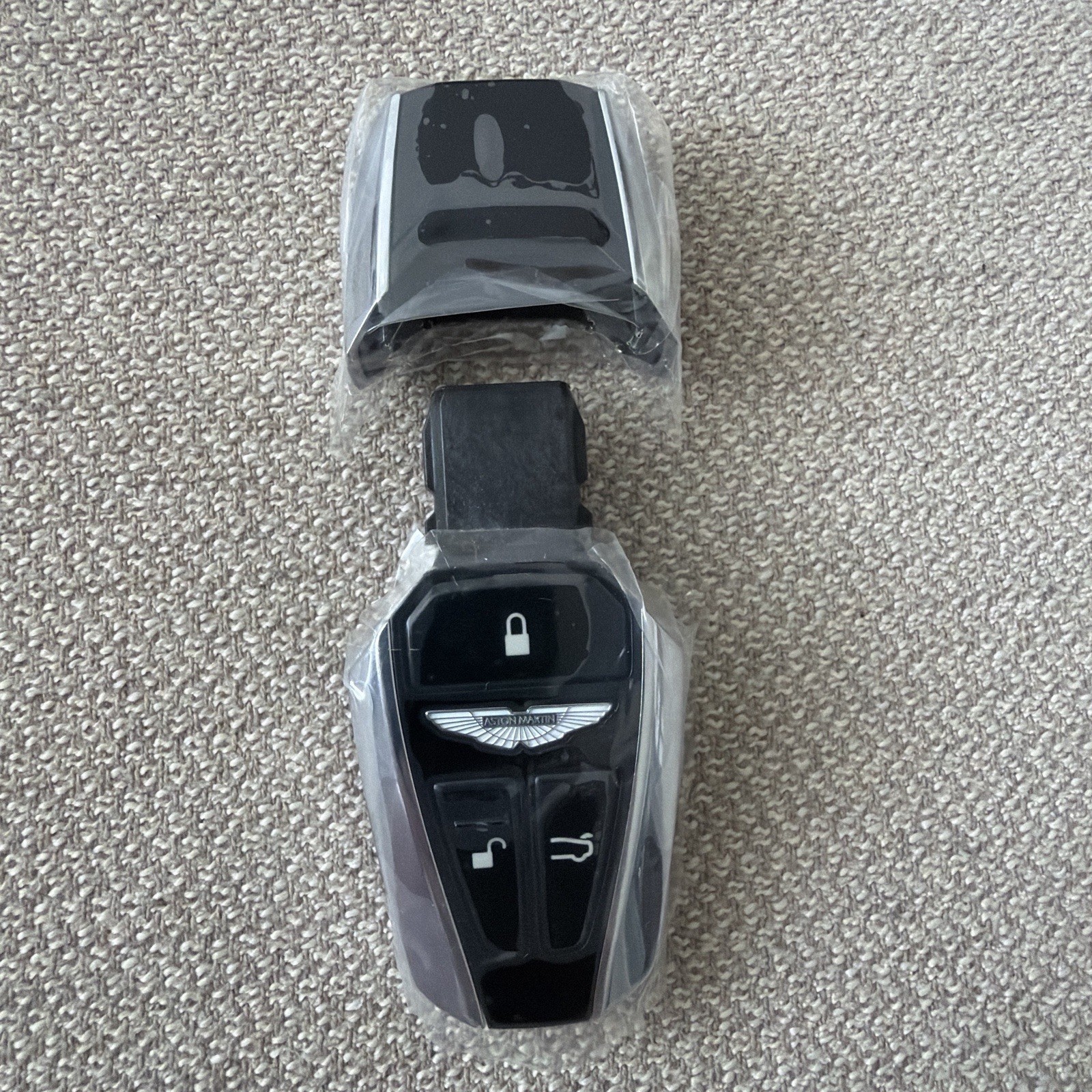 Aston Martin DB11 DBS Vantage Key Fob Assembly Aston Martin DB11 DBS Vantage Key Fob Assembly