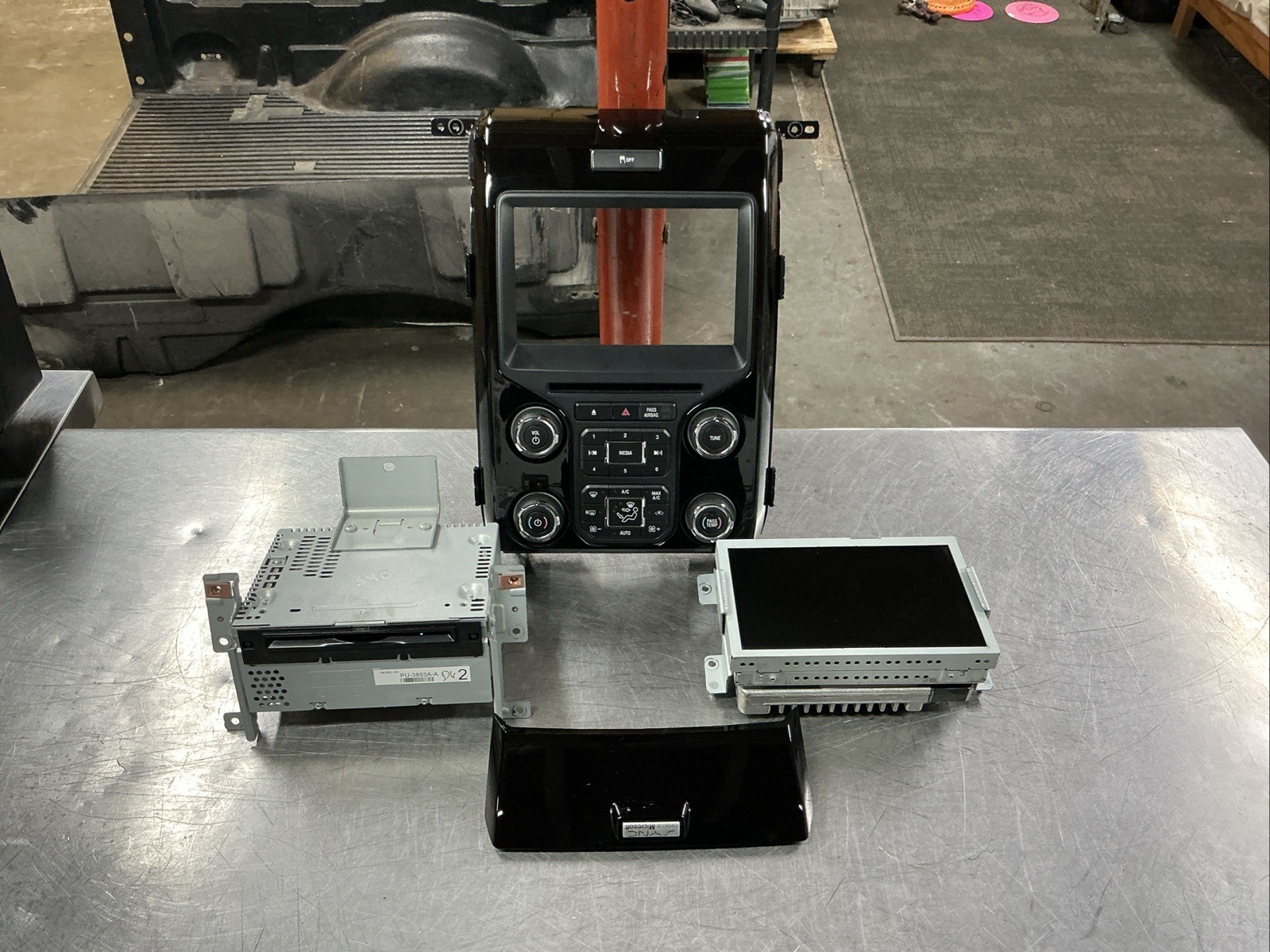 2012-2014 Ford F150 OEM 8