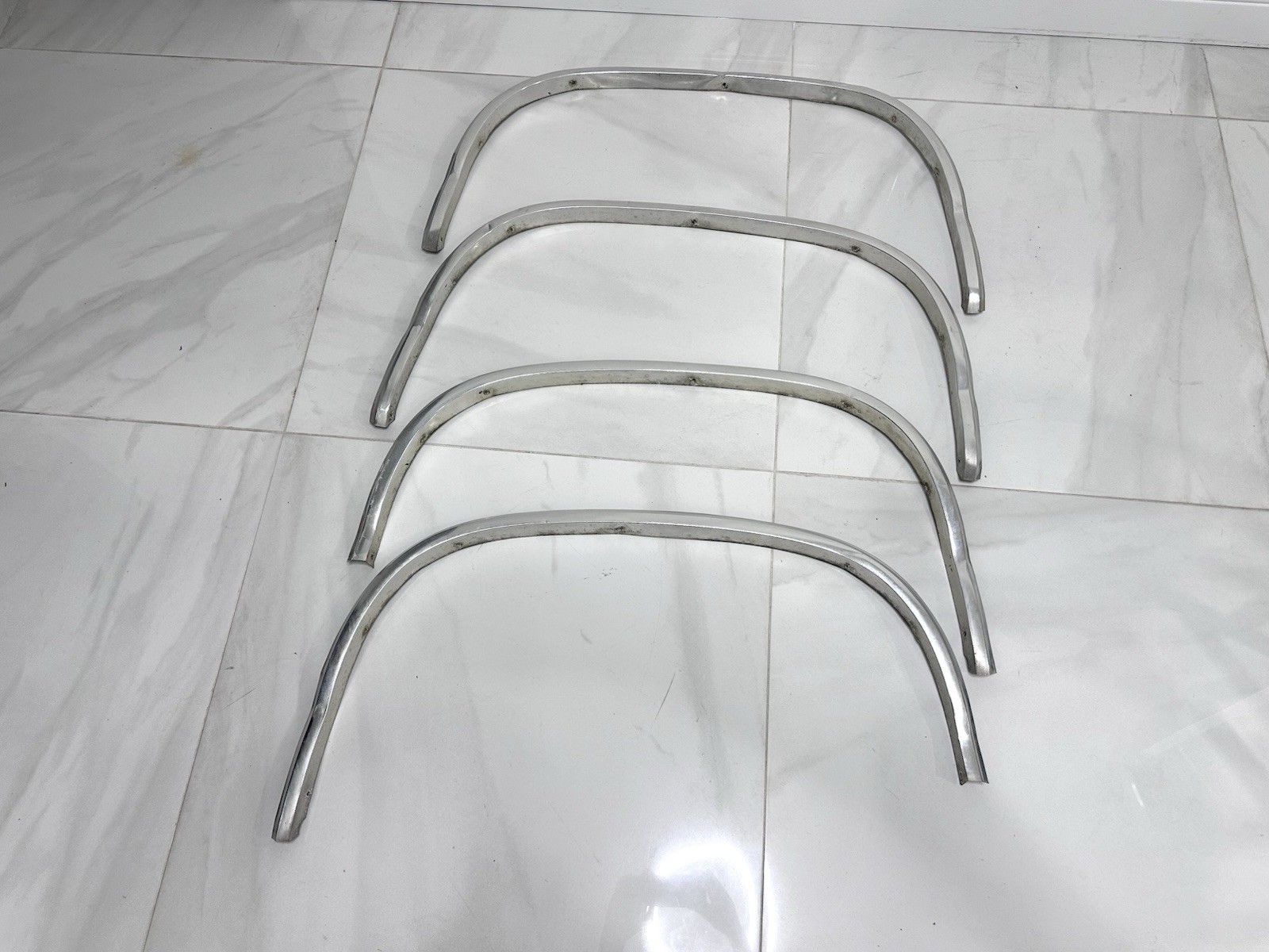 1987-1996 Dodge Dakota Chrome Wheel Well Fender Trim Molding Arches OEM Set 4 1987-1996 Dodge Dakota Chrome Wheel Well Fender Trim Molding Arches OEM Set 4