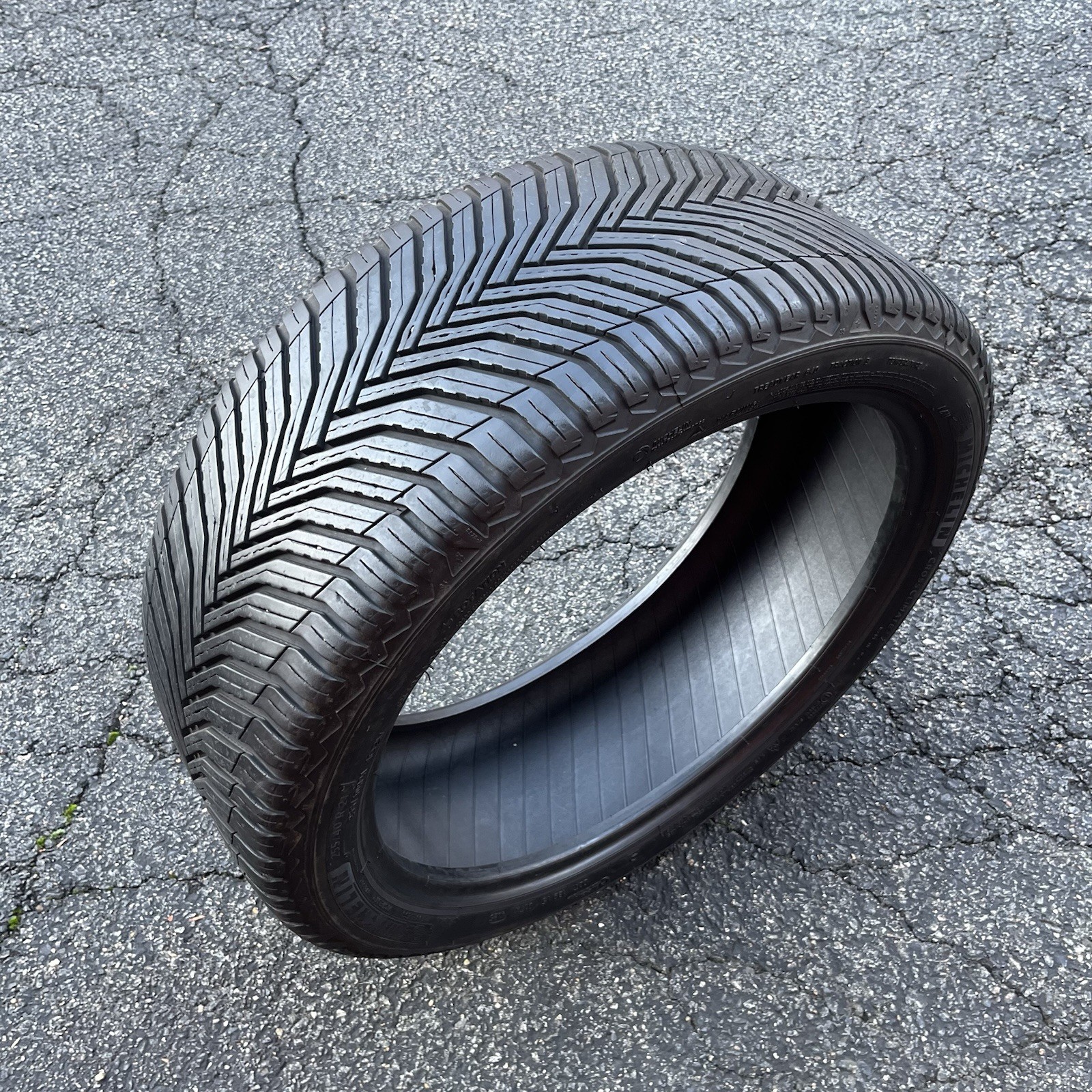 255/40R21 Michelin CrossClimate 2 102V 8/32 NO PATCH
