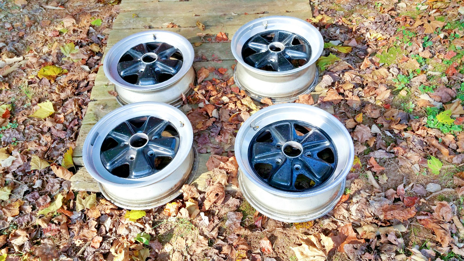 Original 1985 911 Carrera Fuchs Wheels 6x16 and 7x16 Original 1985 911 Carrera Fuchs Wheels 6x16 and 7x16