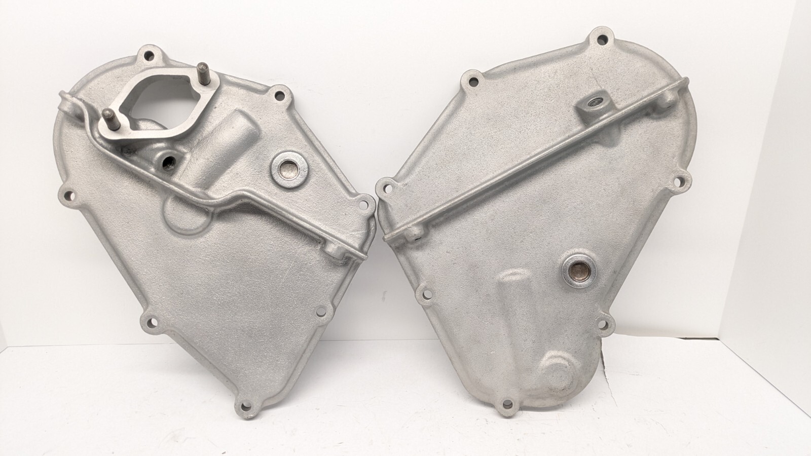 Early Porsche 911 Timing Chain Covers 901 105 105 03 & 901 105 106 02 Early Porsche 911 Timing Chain Covers 901 105 105 03 & 901 105 106 02