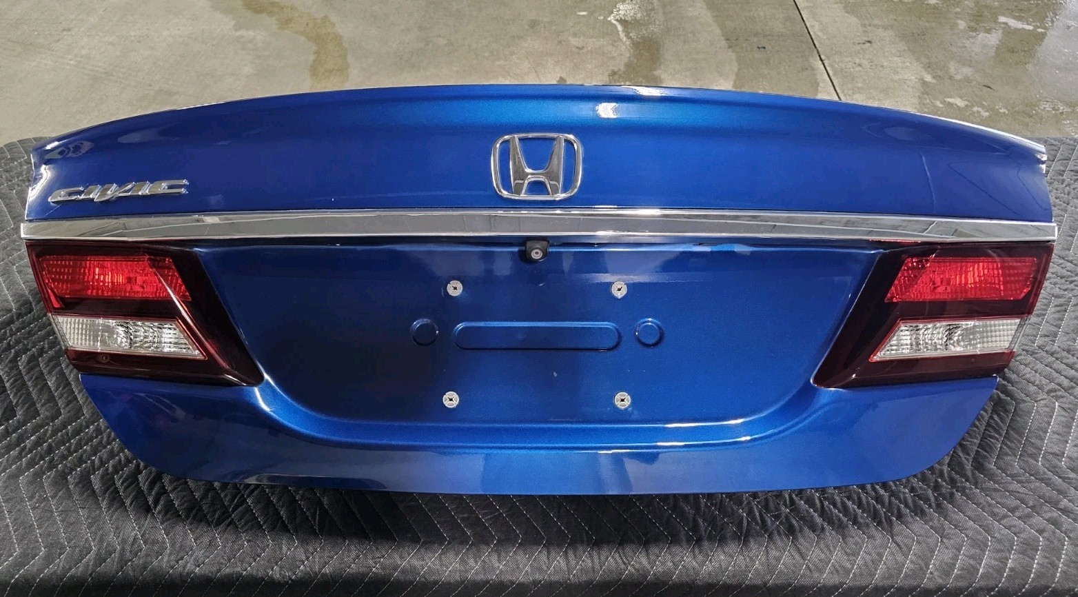 2014-15 Honda Civic Sedan Genuine Trunk Lid w/Camera (NO SHIPPING)