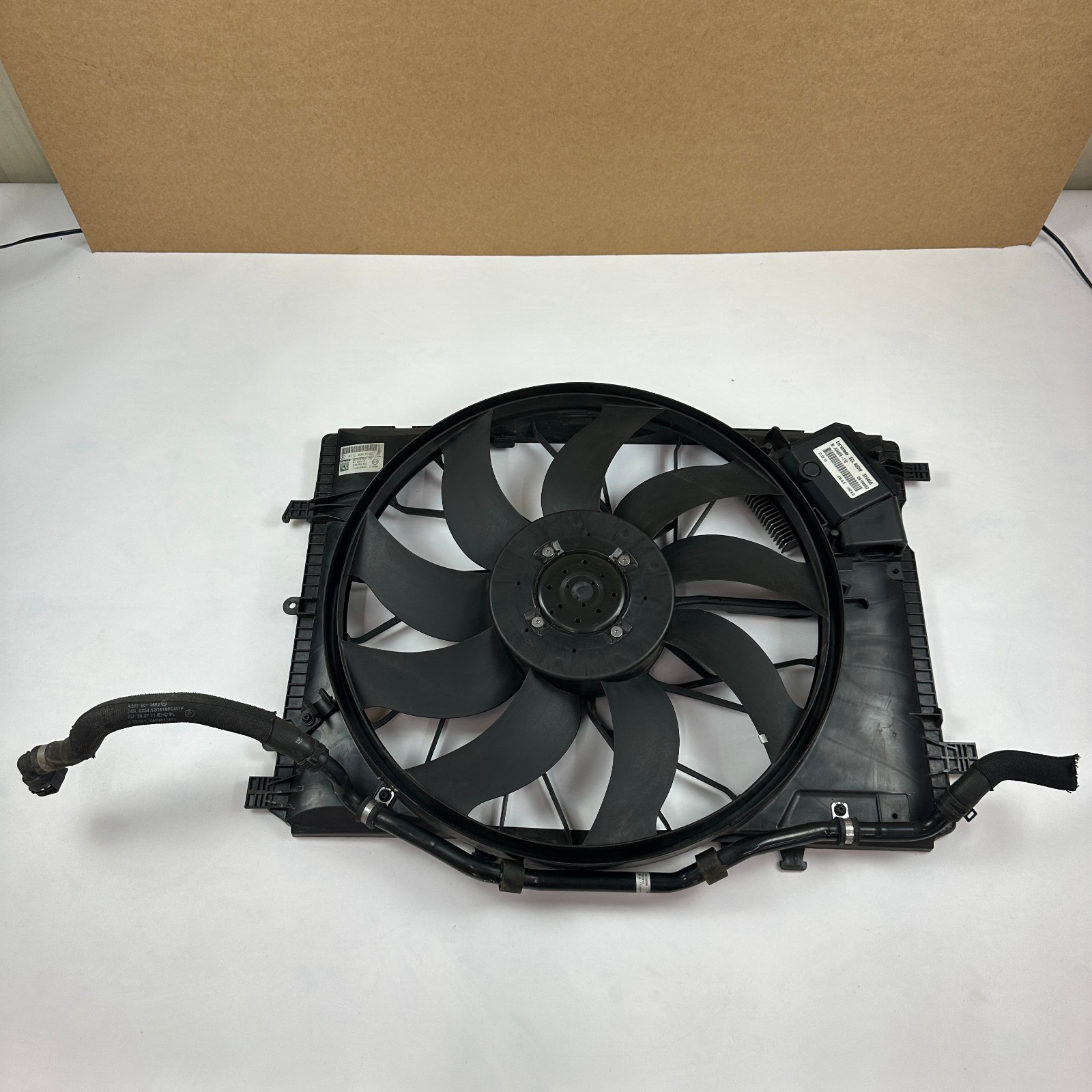 12-20 Mercedes W212 E550 E63 Engine Radiator Cooling Fan 850W OEM 2129061002