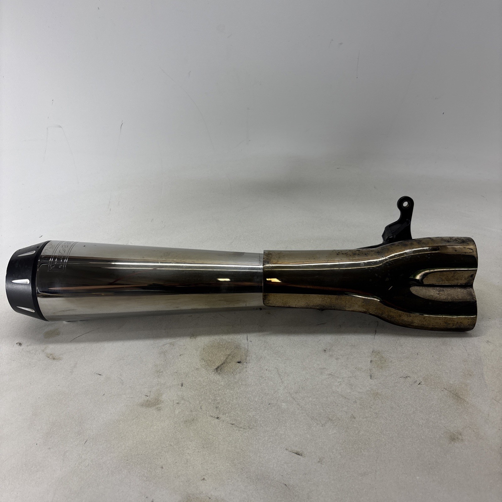 1990 Harley FXR Bassani 2-1 Exhaust Muffler Bracket