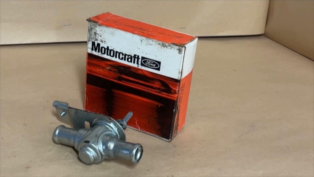 NOS OEM FORD C3UZ-18495-A 1968-1972 F100 F250 F350 HEATER CONTROL VALVE