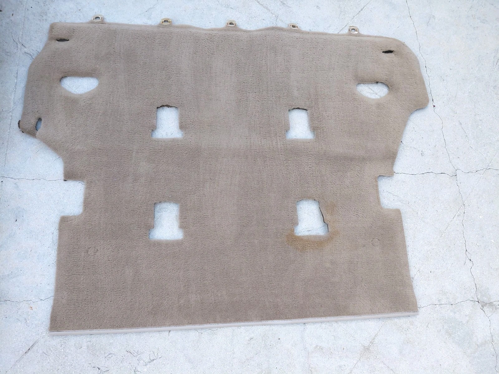 1998-02 Toyota Land Cruiser Rear Floor Carpet Assembly Series 100 UZJ100 HDJ100 1998-02 Toyota Land Cruiser Rear Floor Carpet Assembly Series 100 UZJ100 HDJ100