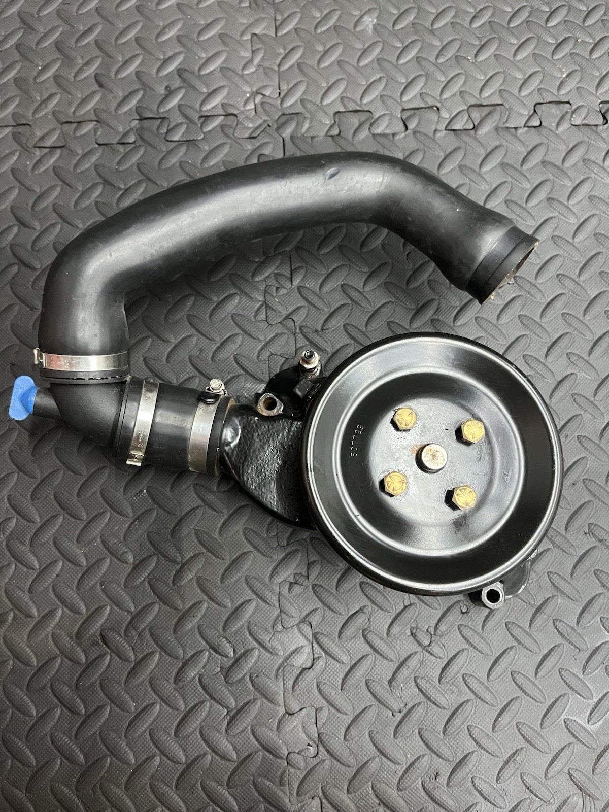MerCruiser 4.3L 5.0L 5.7L GM V6 V8 Water Pump & Pulley FRESHWATER MerCruiser 4.3L 5.0L 5.7L GM V6 V8 Water Pump & Pulley FRESHWATER