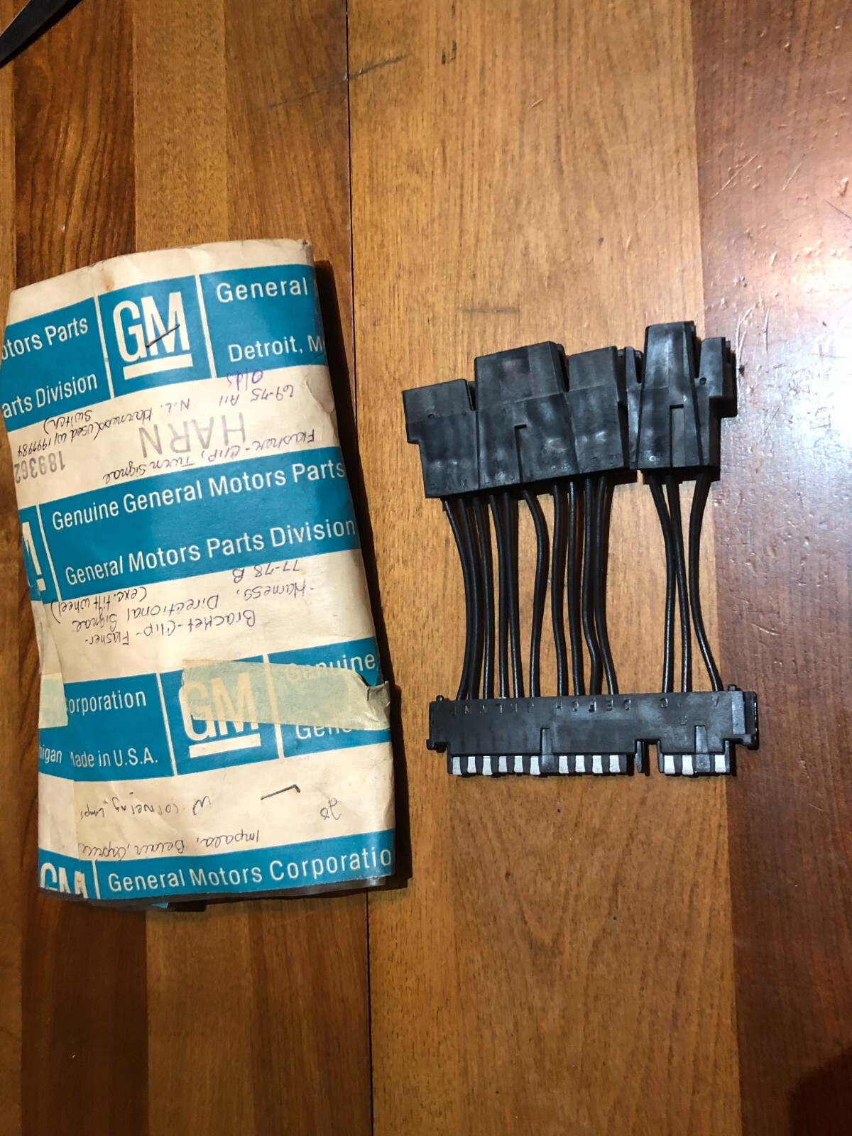 NOS 69-75 GM Chevrolet Turn Signal Switch Adapter W Cornering Lamps 1893622 NOS 69-75 GM Chevrolet Turn Signal Switch Adapter W Cornering Lamps 1893622