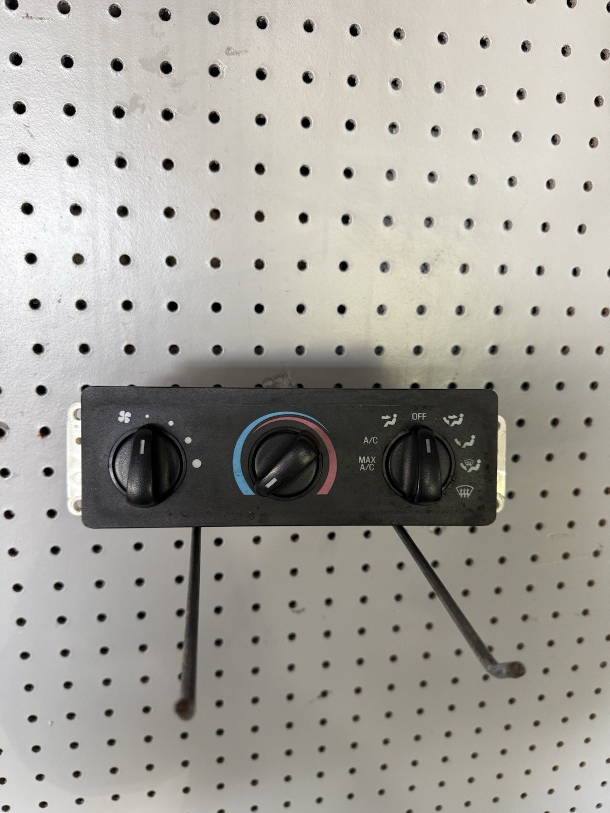 98 99 00 01 Ford Ranger Temperature Climate Control Heat A/C Dash Temp 1998-2001 98 99 00 01 Ford Ranger Temperature Climate Control Heat A/C Dash Temp 1998-2001