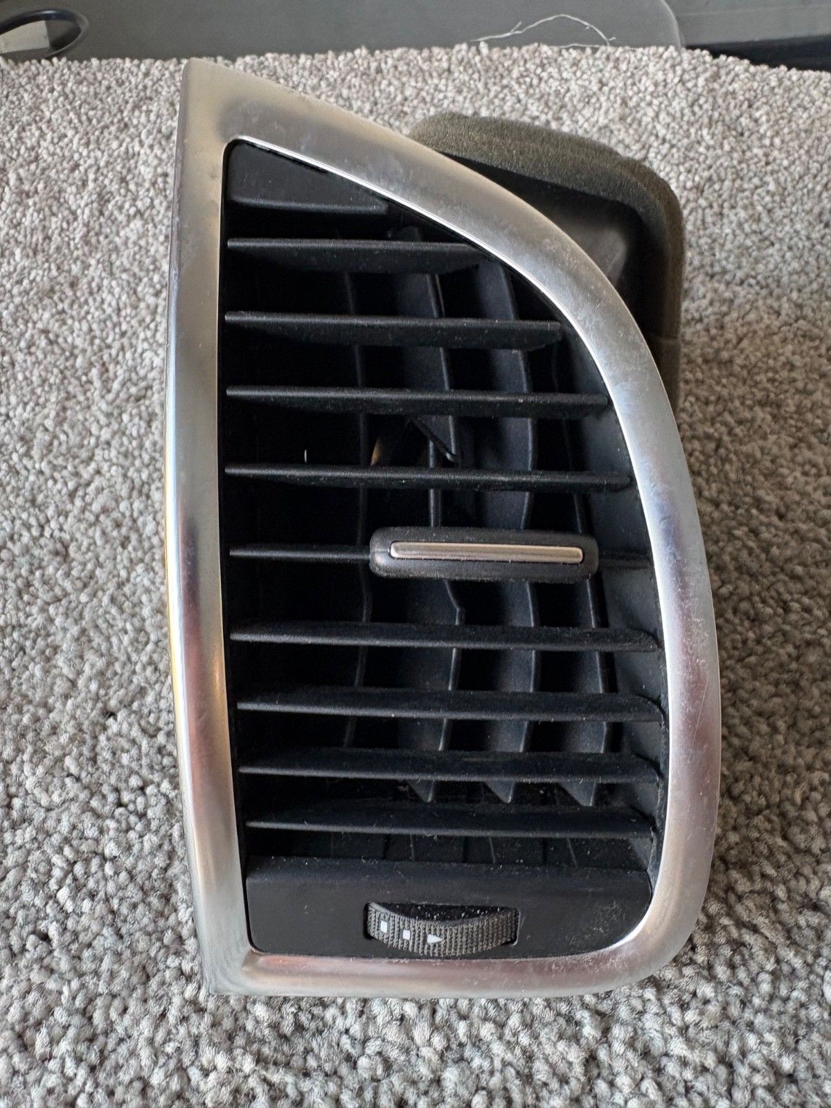 2007-2015 Audi Q7 Far Left Driver Side Dashboard A/C Air Vent 4L0820901 OEM