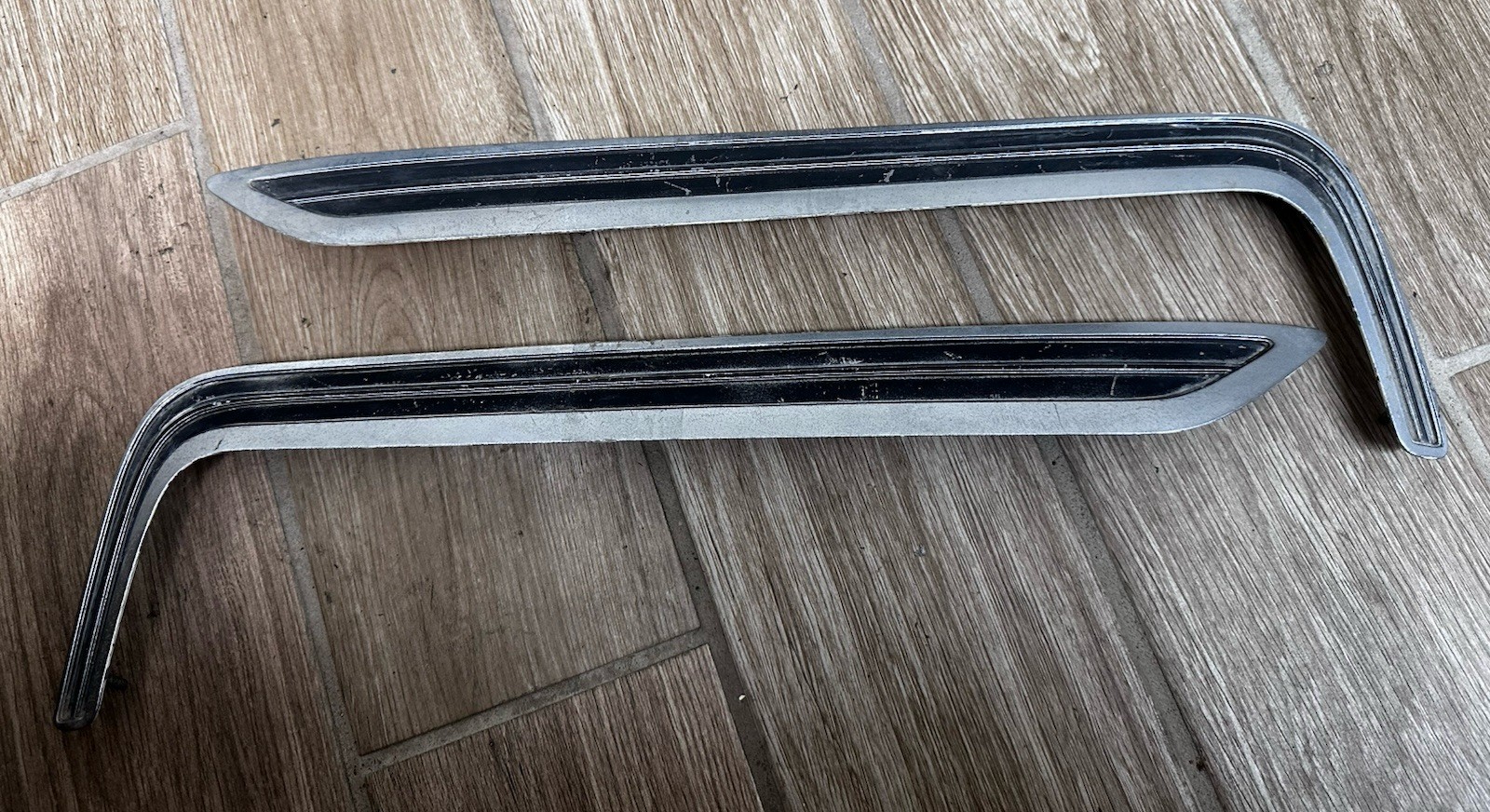 Vintage 1968-69 Coronet Hood Trim Moulding 2786713 -712 Lot Of 2 Right Left