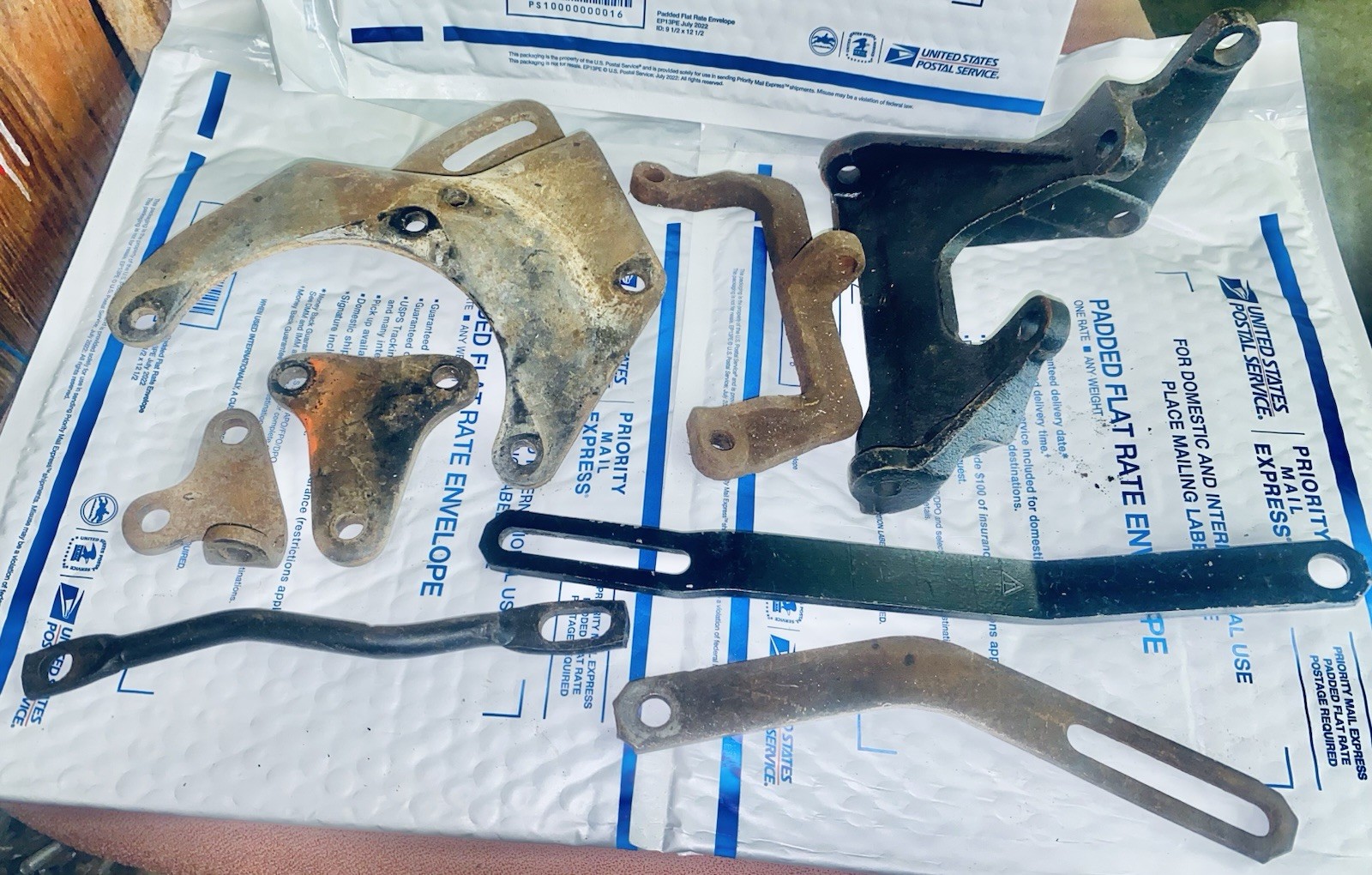 1968 SS396-SS427 Chevelle 9 piece Complete set AC brackets GM Original 1968 SS396-SS427 Chevelle 9 piece Complete set AC brackets GM Original