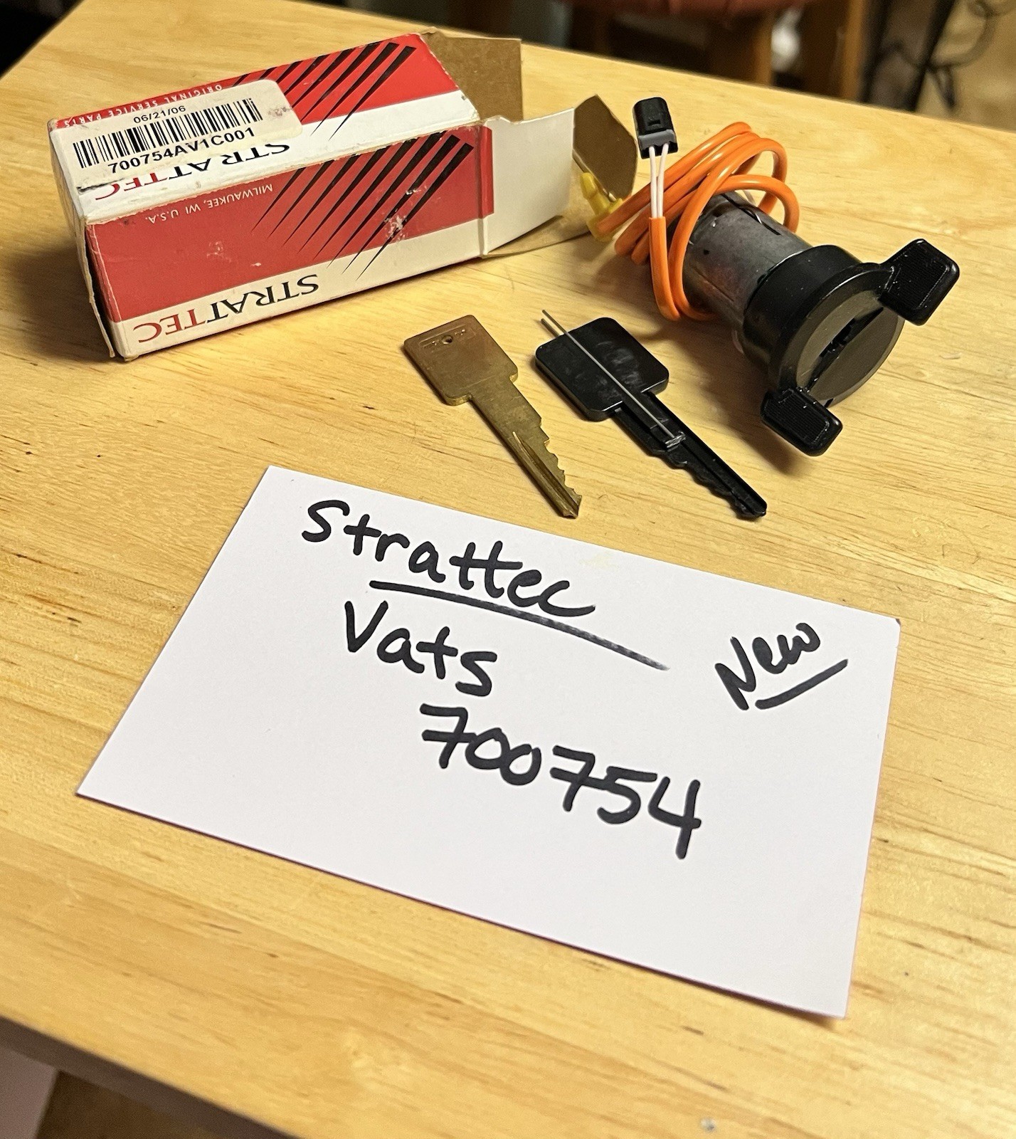 STRATTEC 700754 GM VATS Ignition Lock Cylinder Coded w/ Keys NOS OEM