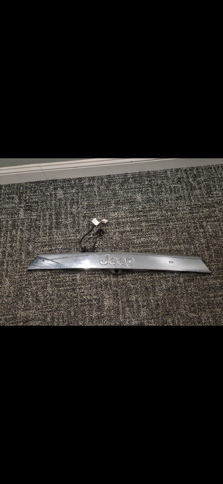 11-13 Jeep Grand Cherokee Chrome Rear Liftgate Garnish Trim W/ Harness Camera 11-13 Jeep Grand Cherokee Chrome Rear Liftgate Garnish Trim W/ Harness Camera
