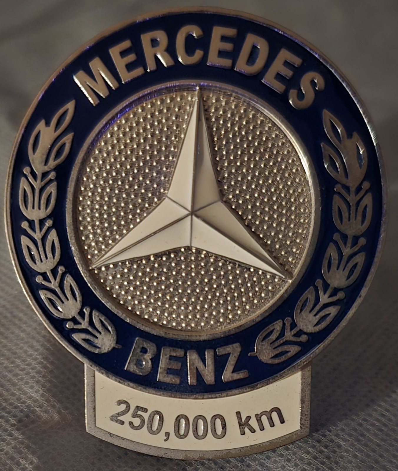 Mercades-Benz High Mileage Hood Emblem Vintage 96-98 250,000km Badge. Very cool Mercades-Benz High Mileage Hood Emblem Vintage 96-98 250,000km Badge. Very cool