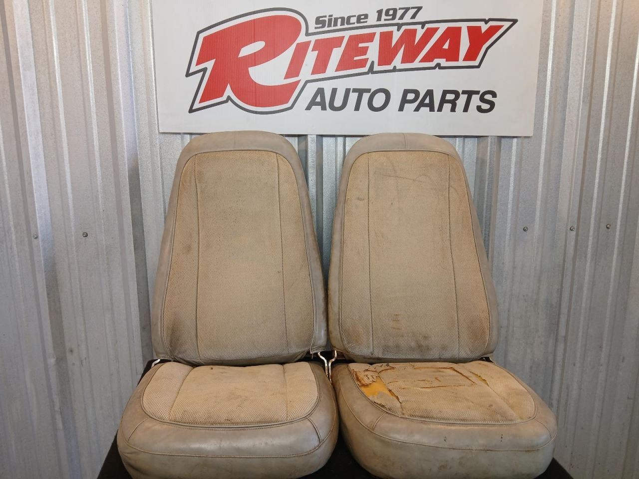 68-78 CORVETTE C3 SEATS PAIR CORES FOR RECOVERING 68-78 CORVETTE C3 SEATS PAIR CORES FOR RECOVERING