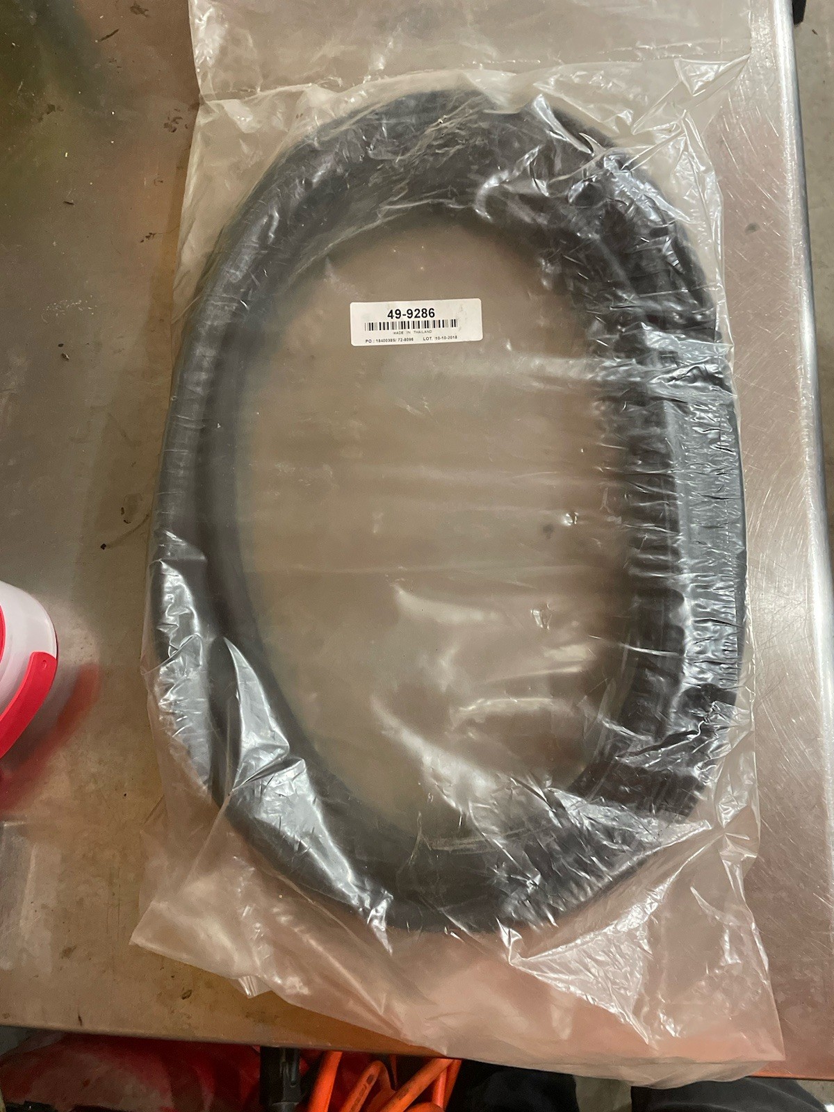 1973-1979 Ford Truck F100 F150 F250 Rear Window Rubber Seal LMC 49-9286 NEW 1973-1979 Ford Truck F100 F150 F250 Rear Window Rubber Seal LMC 49-9286 NEW