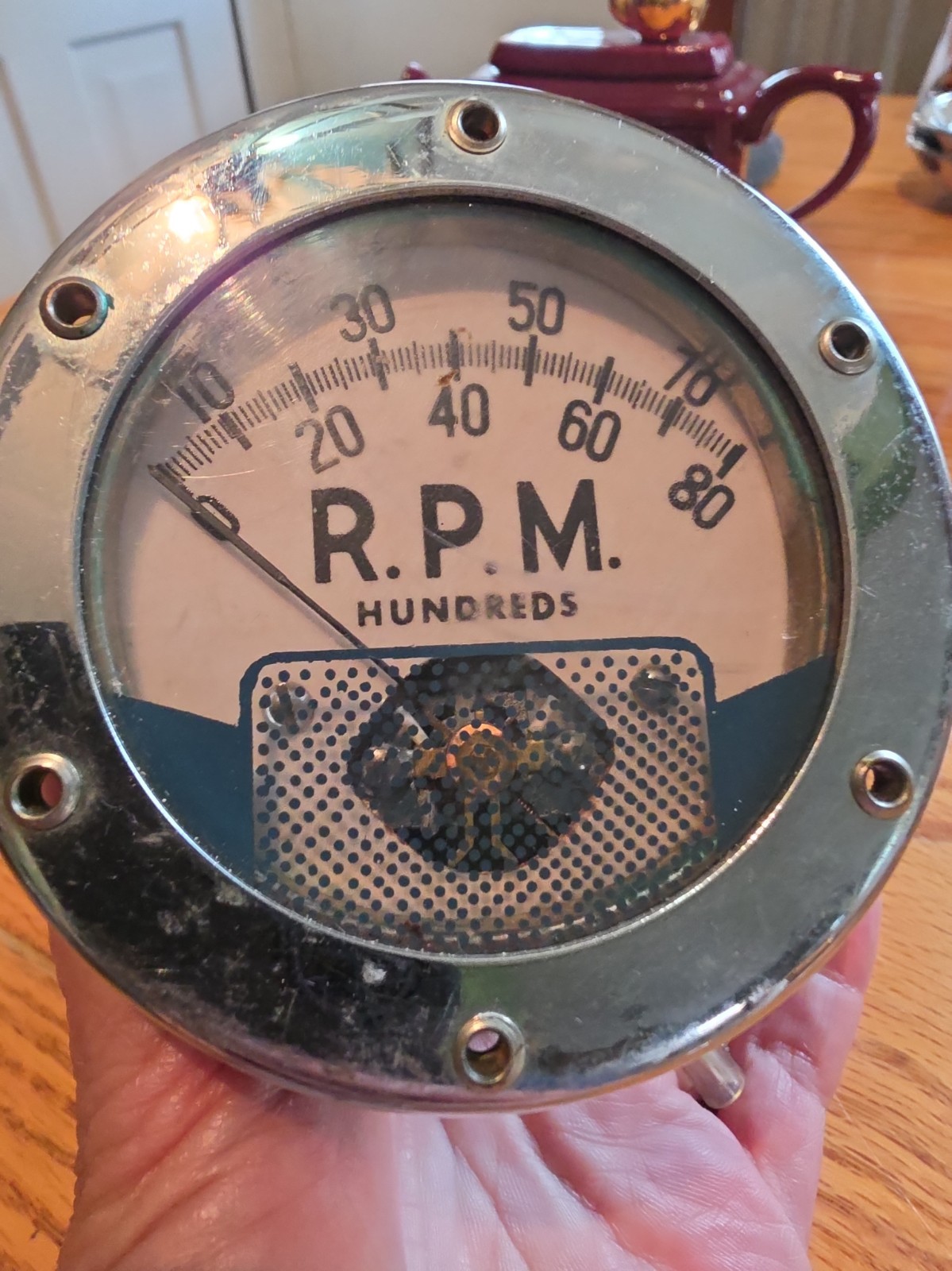 Westach 0-8000 RPM Universal Surface Mount Tachometer for Outboard Magnetos