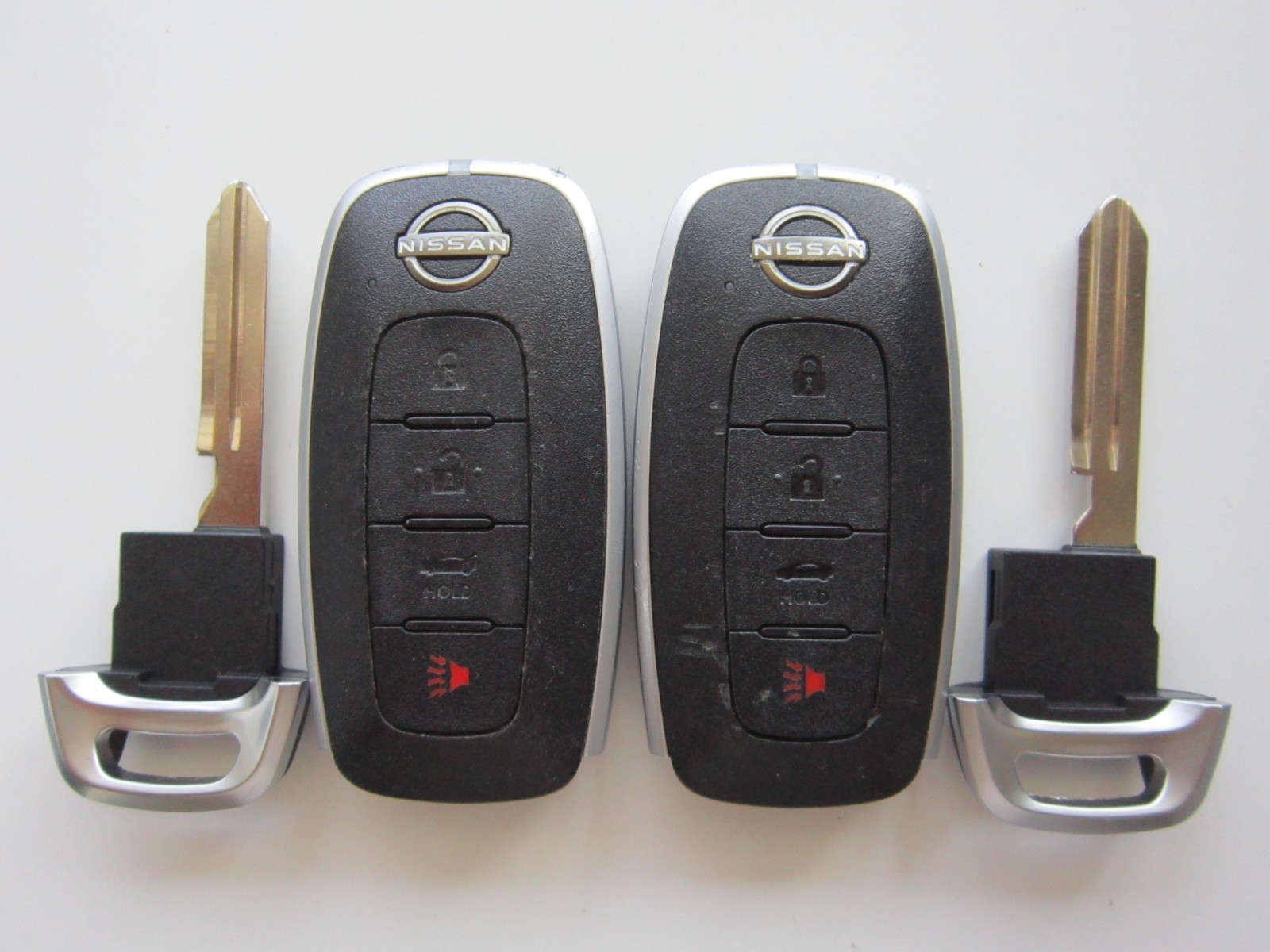 2 x OEM 2022-2025 NISSAN VERSA SMART KEY REMOTE FOB UNLOCKED S180146119 /Worn