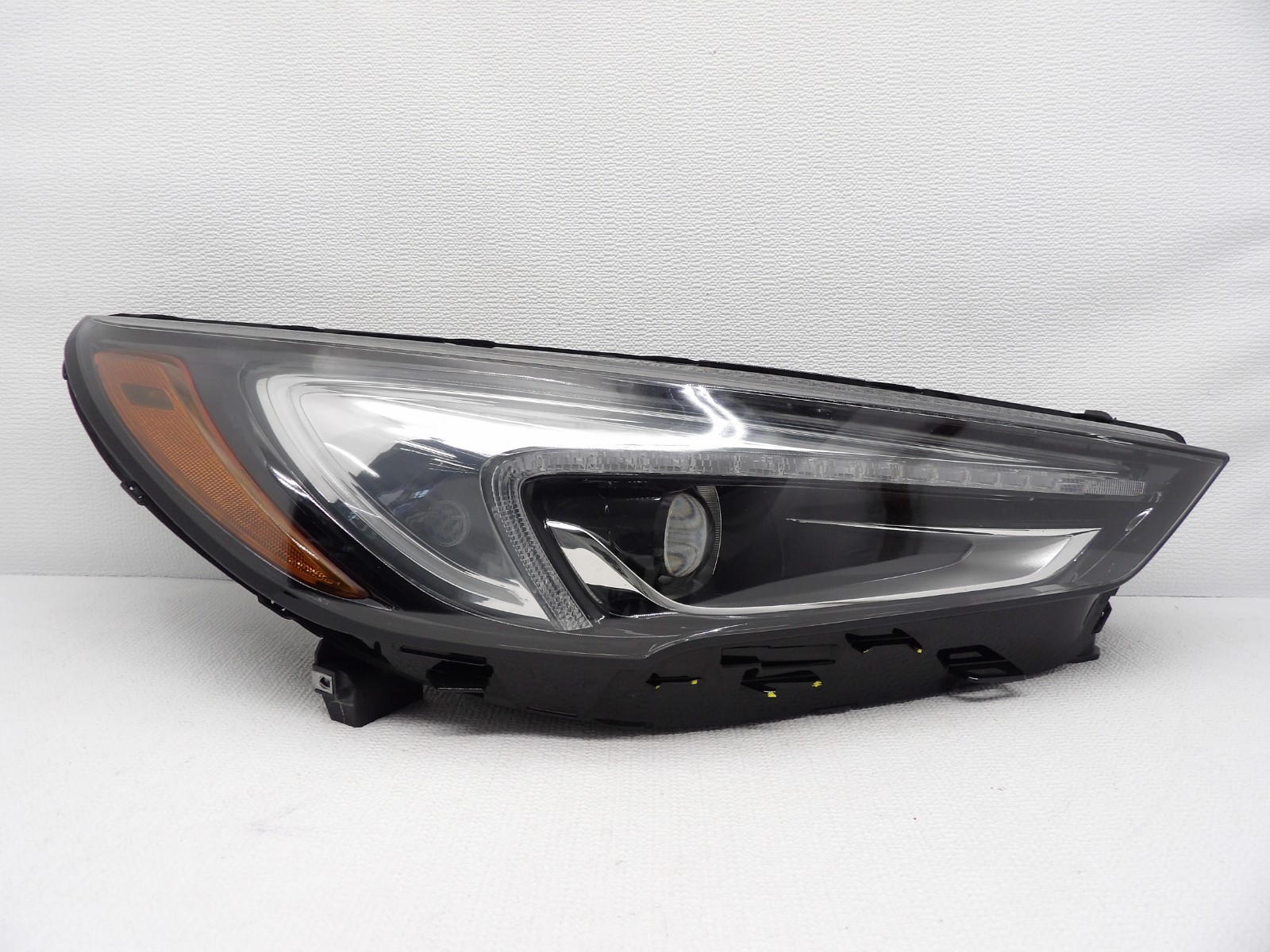 2018-2021 Buick Enclave Full LED w/DRL Headlight Right/Passenger RH OEM 84345957 2018-2021 Buick Enclave Full LED w/DRL Headlight Right/Passenger RH OEM 84345957