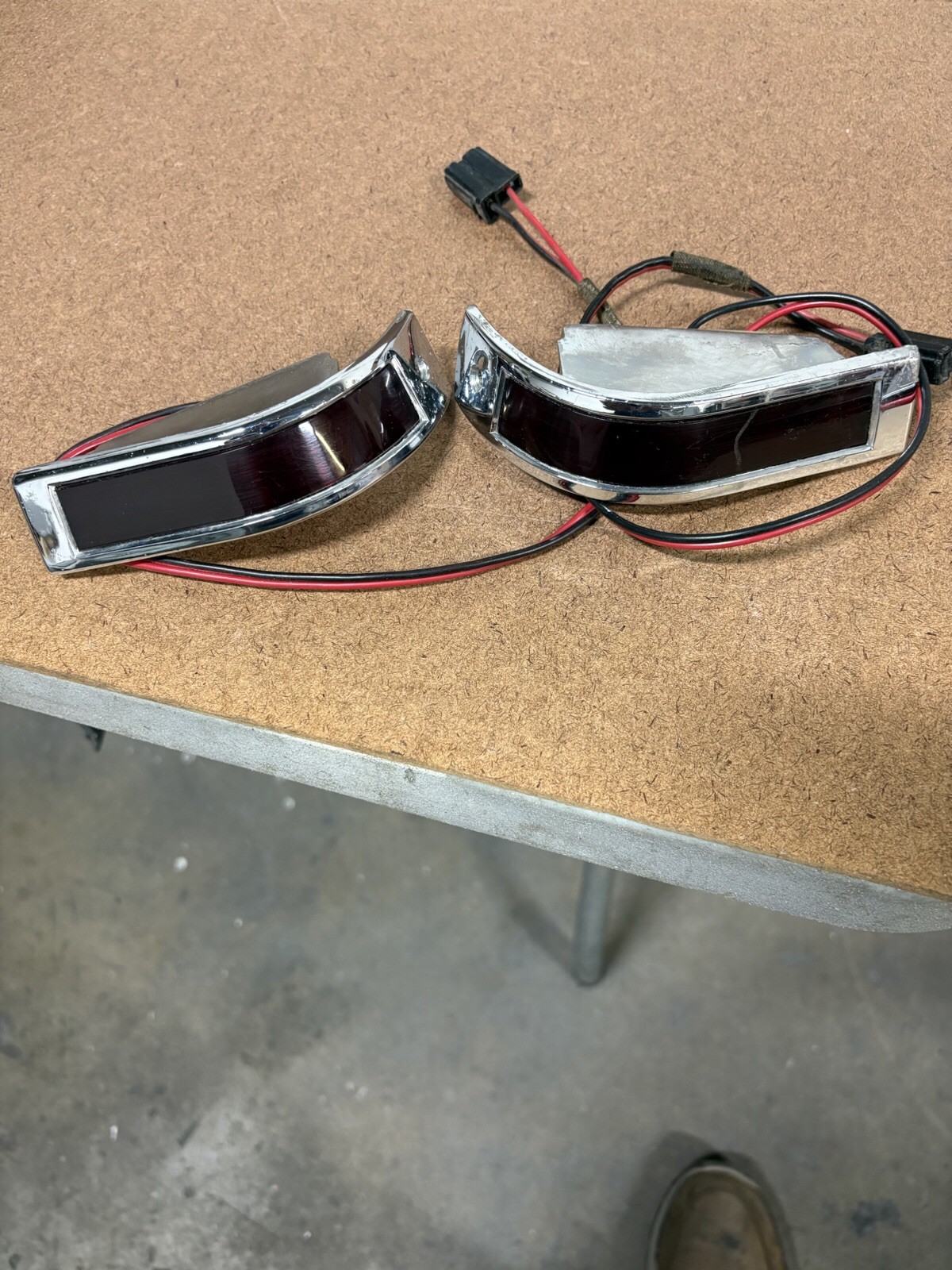1964 Cadillac Door Panels Red Courtesy Lights Set /left &right Nice Originals 1964 Cadillac Door Panels Red Courtesy Lights Set /left &right Nice Originals