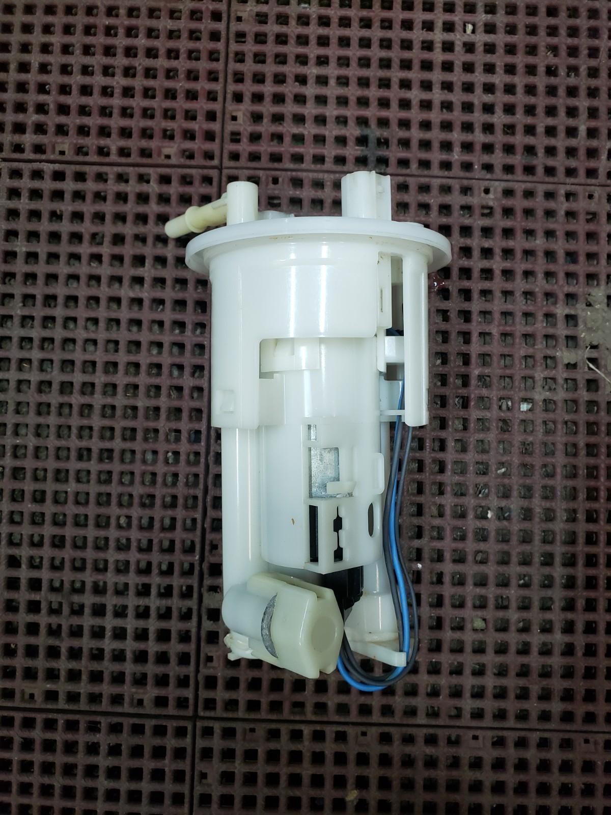 2015-2017 Triumph Tiger 800xcx Oem Fuel Pump 2015-2017 Triumph Tiger 800xcx Oem Fuel Pump