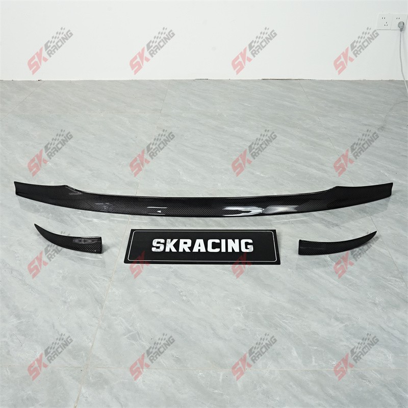 Fits Maserati Levante 2017-202 Glossy Black FRP/Carbon Fiber Rear Spoiler Wing