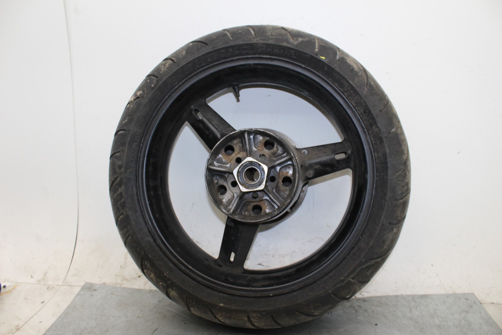 2001-2005 SUZUKI GSXR 600 750 OEM STRAIGHT REAR WHEEL RIM